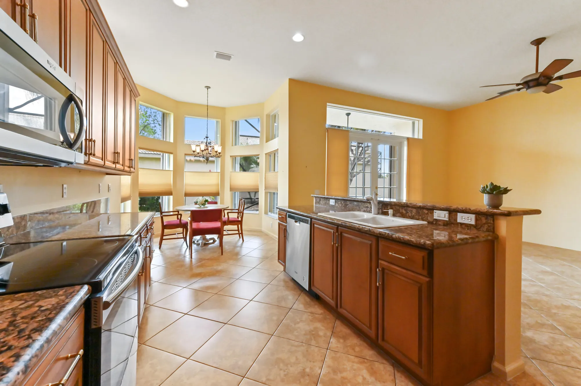 Property Slideshow image 31 of 46 | 7712 lighthouse point ln, Lake Worth, FL, 33467