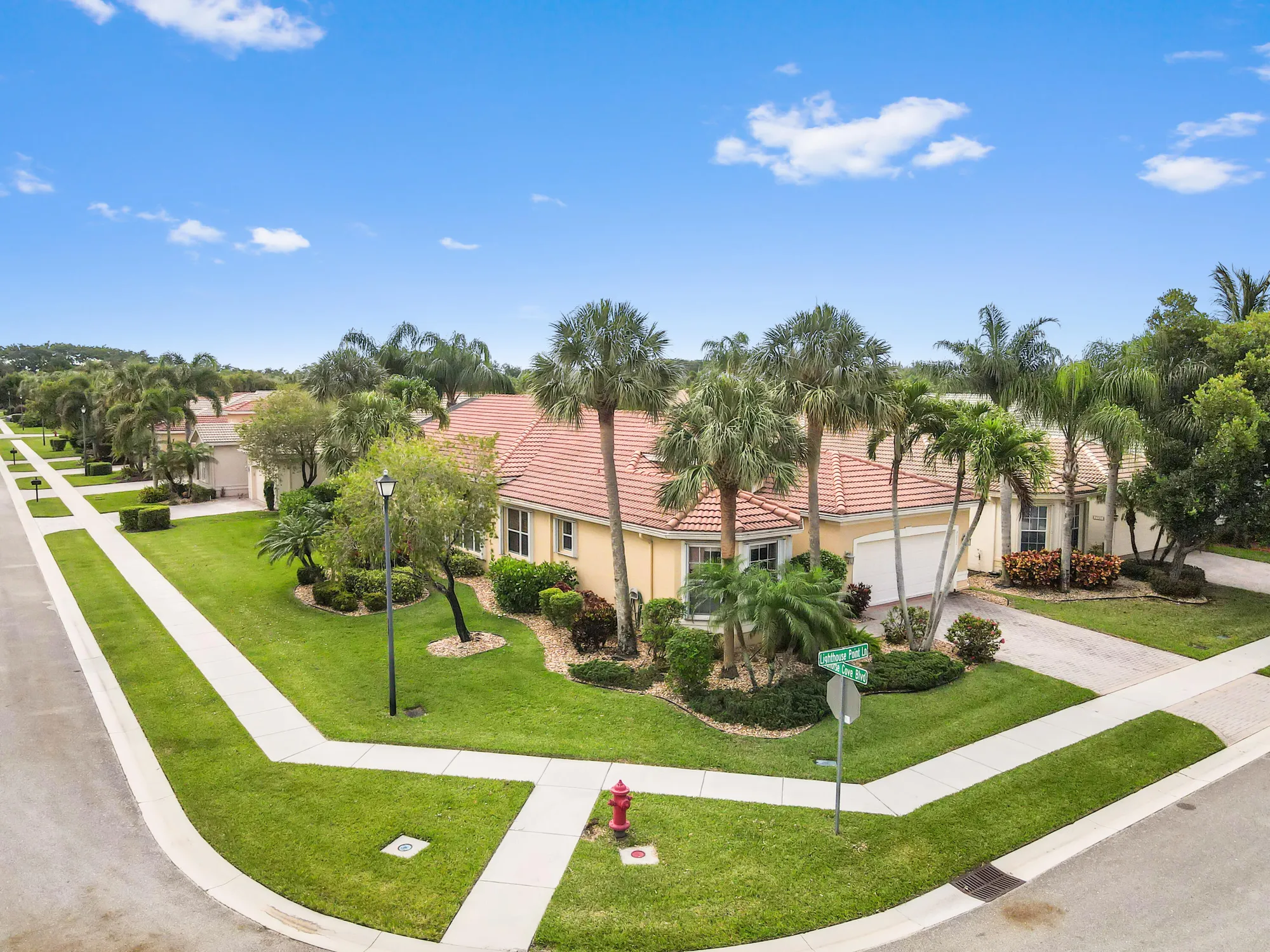 Property Slideshow image 38 of 46 | 7712 lighthouse point ln, Lake Worth, FL, 33467