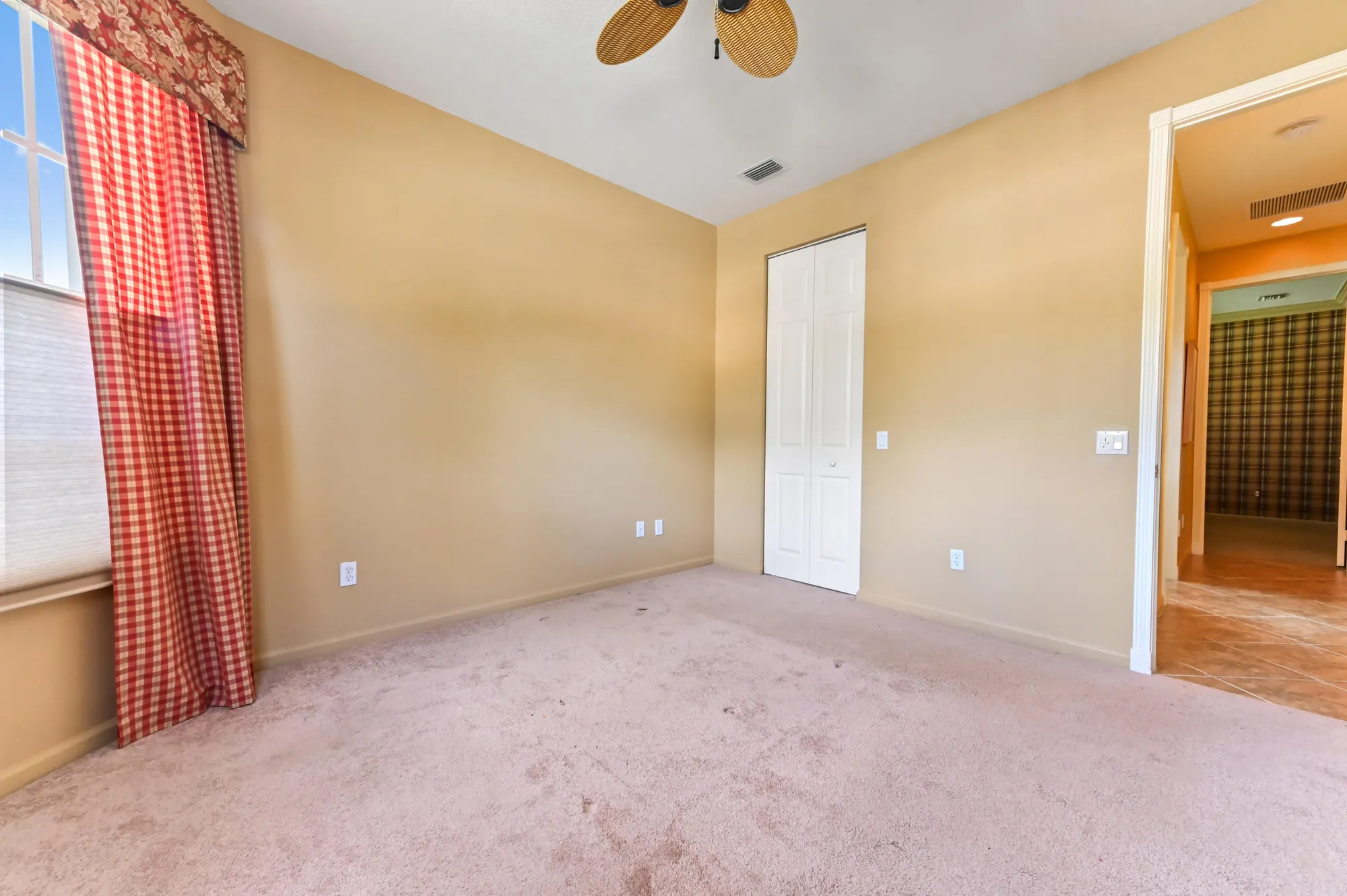 Property Slideshow image 7 of 46 | 7712 lighthouse point ln, Lake Worth, FL, 33467