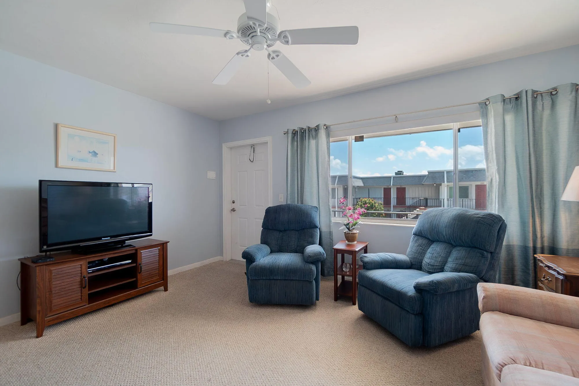 Property Slideshow image 7 of 24 | 3160 lake osborne dr 211, Lake Worth Beach, FL, 33461