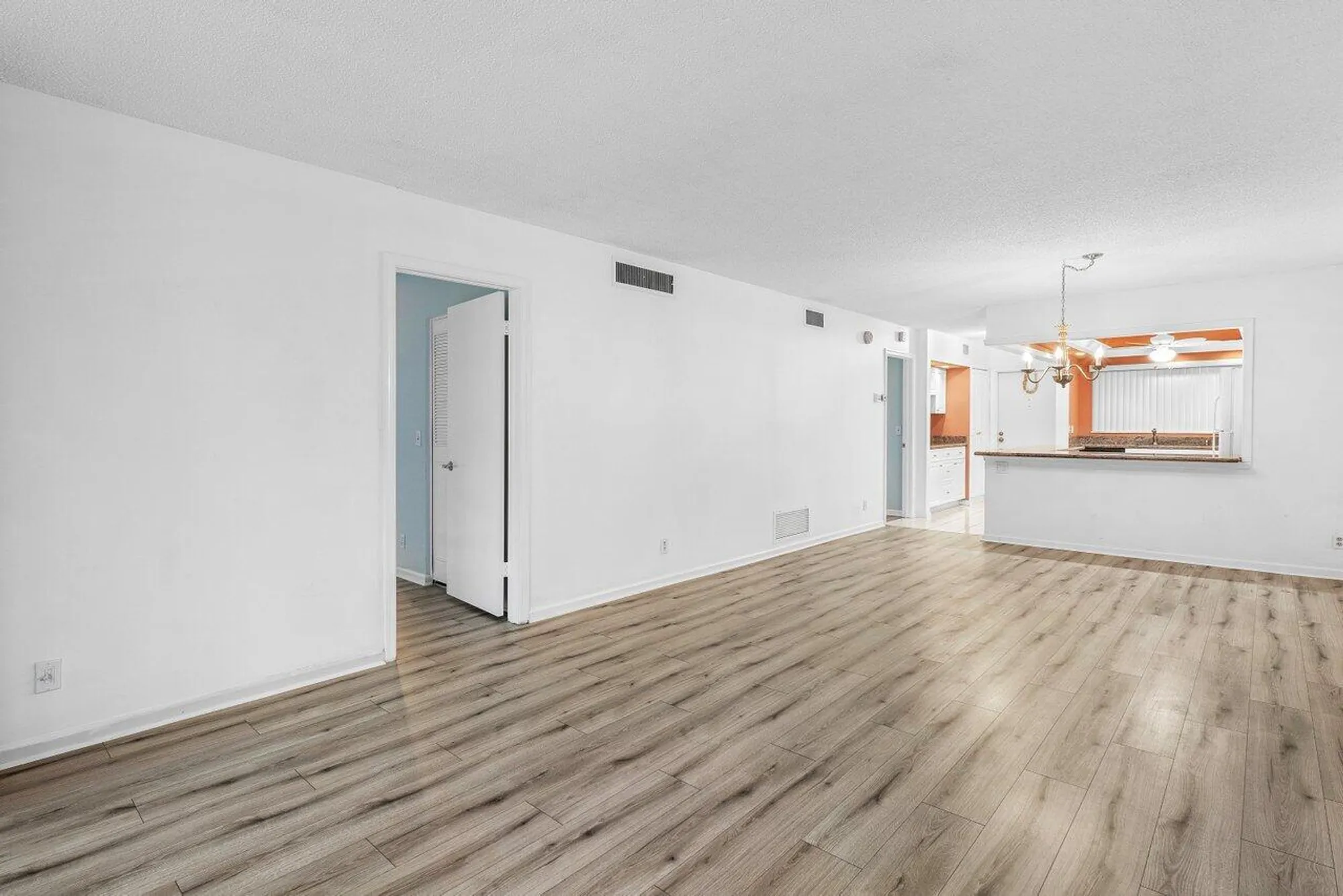 Property Slideshow image 11 of 35 | 2008 s federal hwy apt 206, Boynton Beach, FL, 33435