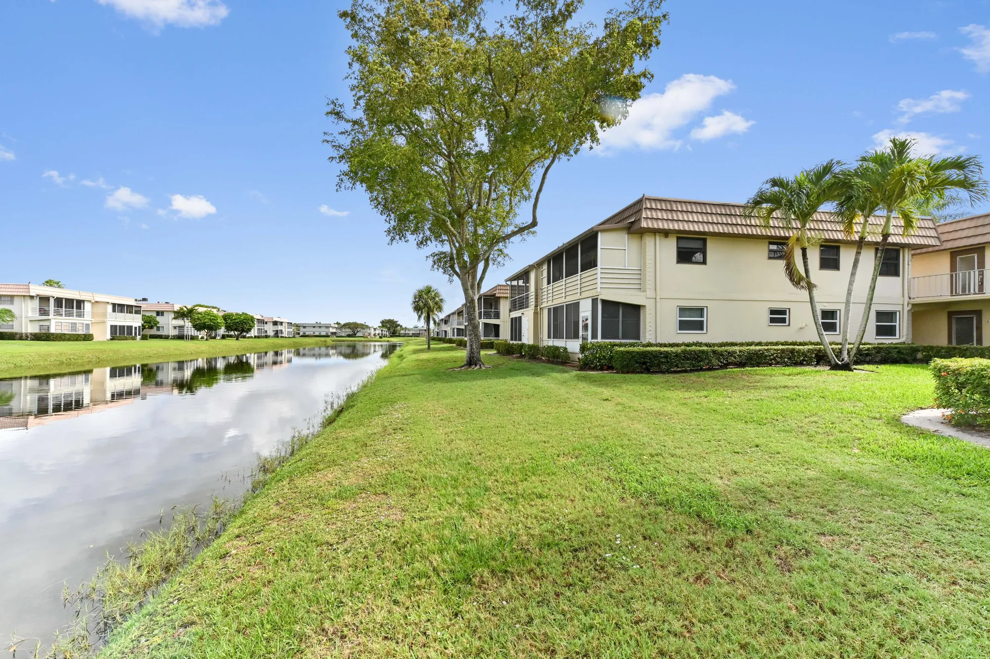 Property Slideshow image 23 of 34 | 269 saxony f, Delray Beach, FL, 33446