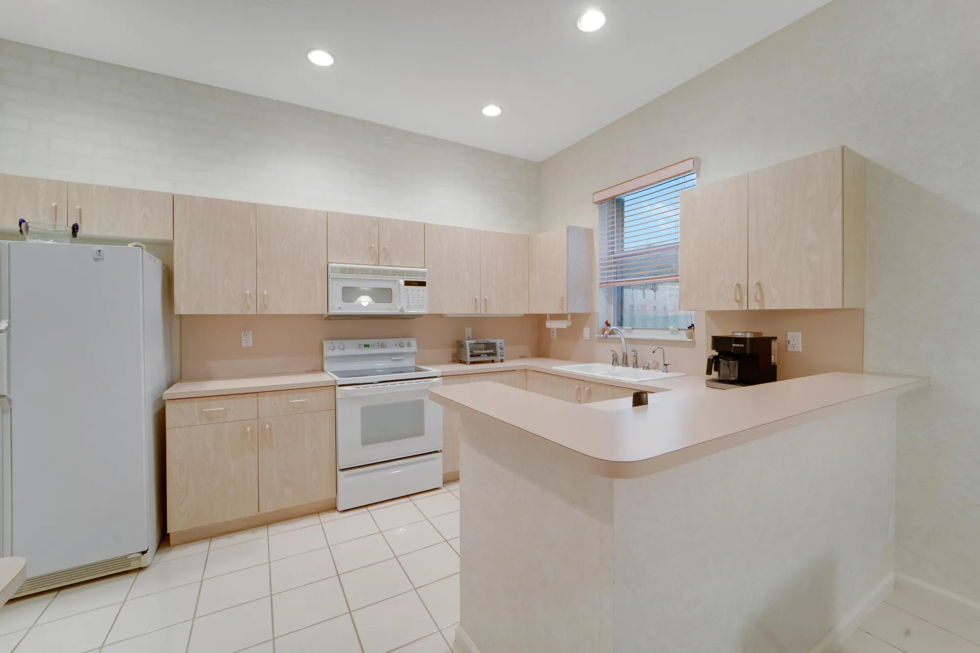 Property Slideshow image 11 of 42 | 8490 lake cypress rd, Lake Worth, FL, 33467