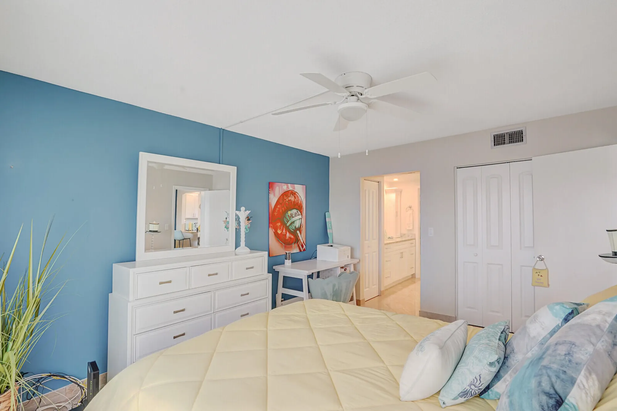 Property Slideshow image 16 of 34 | 2724 garden dr n apt 302, Lake Worth, FL, 33461