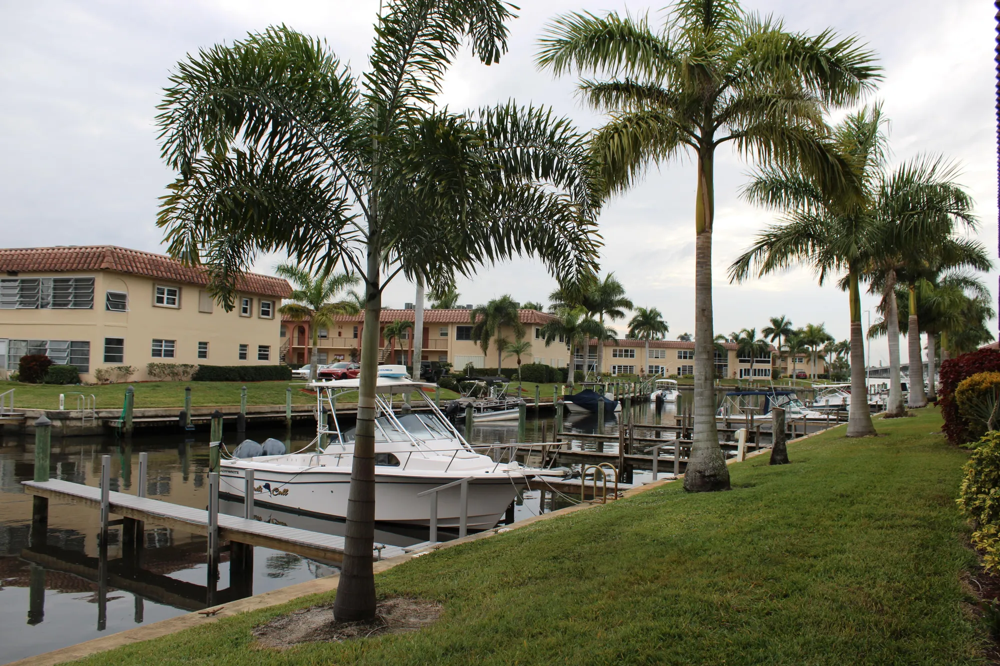 Property Slideshow image 15 of 15 | 2600 s kanner hwy apt s2, Stuart, FL, 34994