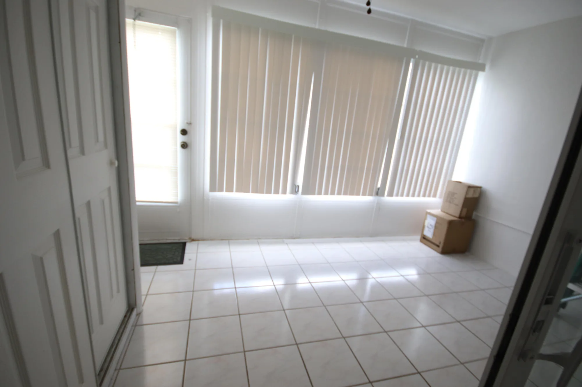 Property Slideshow image 10 of 13 | 1025 country club dr 108, Margate, FL, 33063