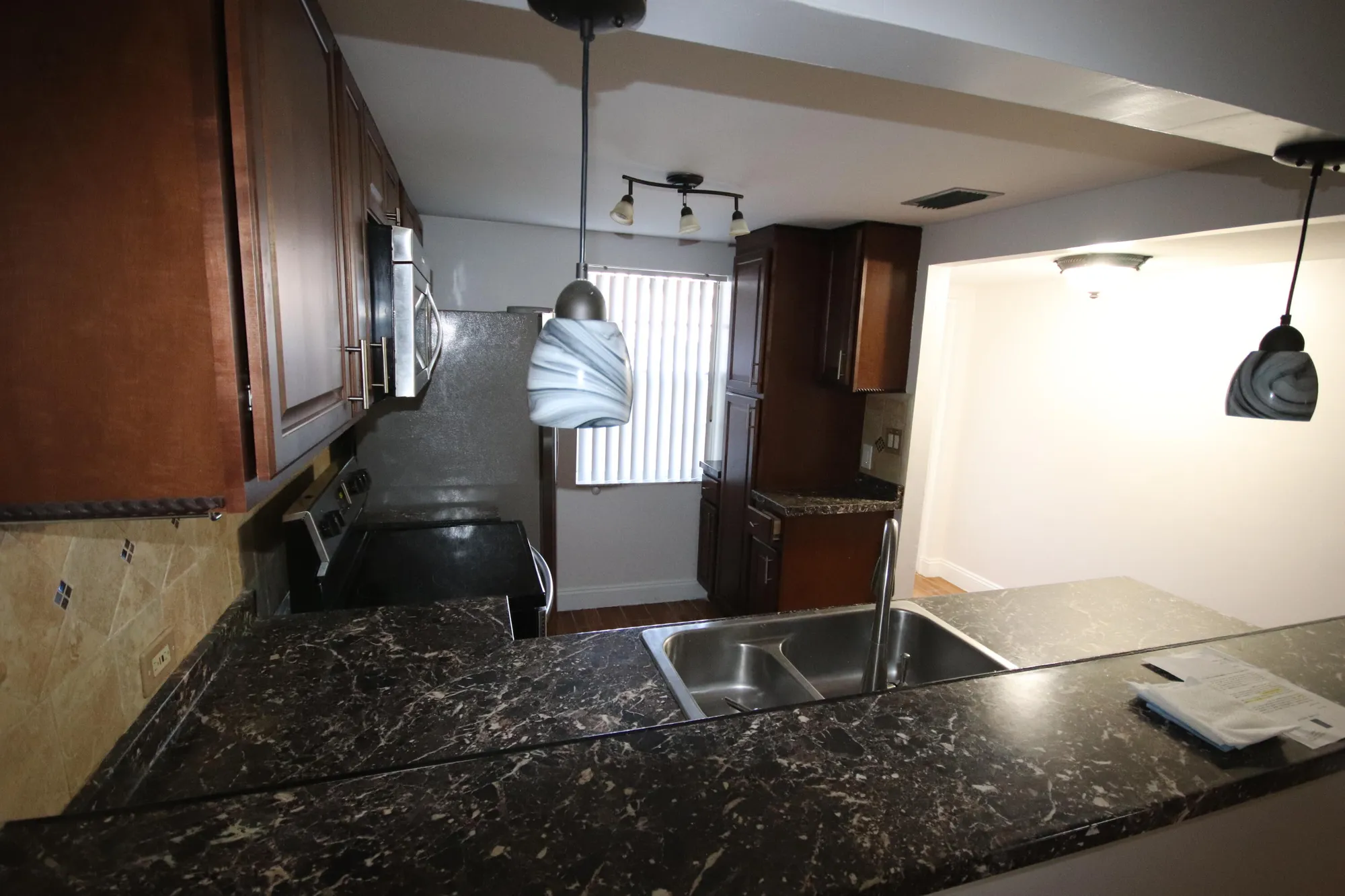 Property Slideshow image 5 of 13 | 1025 country club dr 108, Margate, FL, 33063