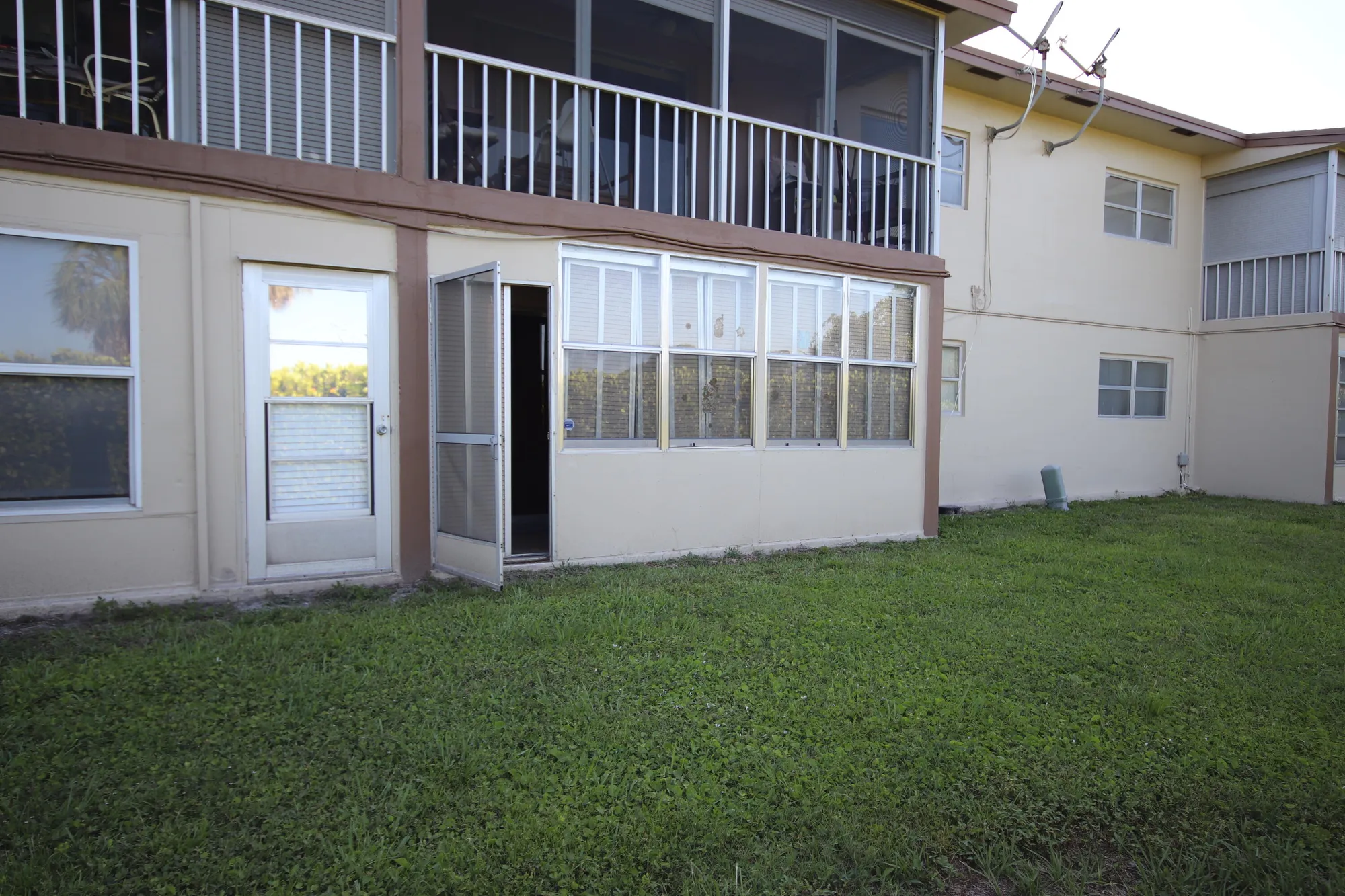 Property Slideshow image 12 of 13 | 7955 nw 5th ct 103, Margate, FL, 33063