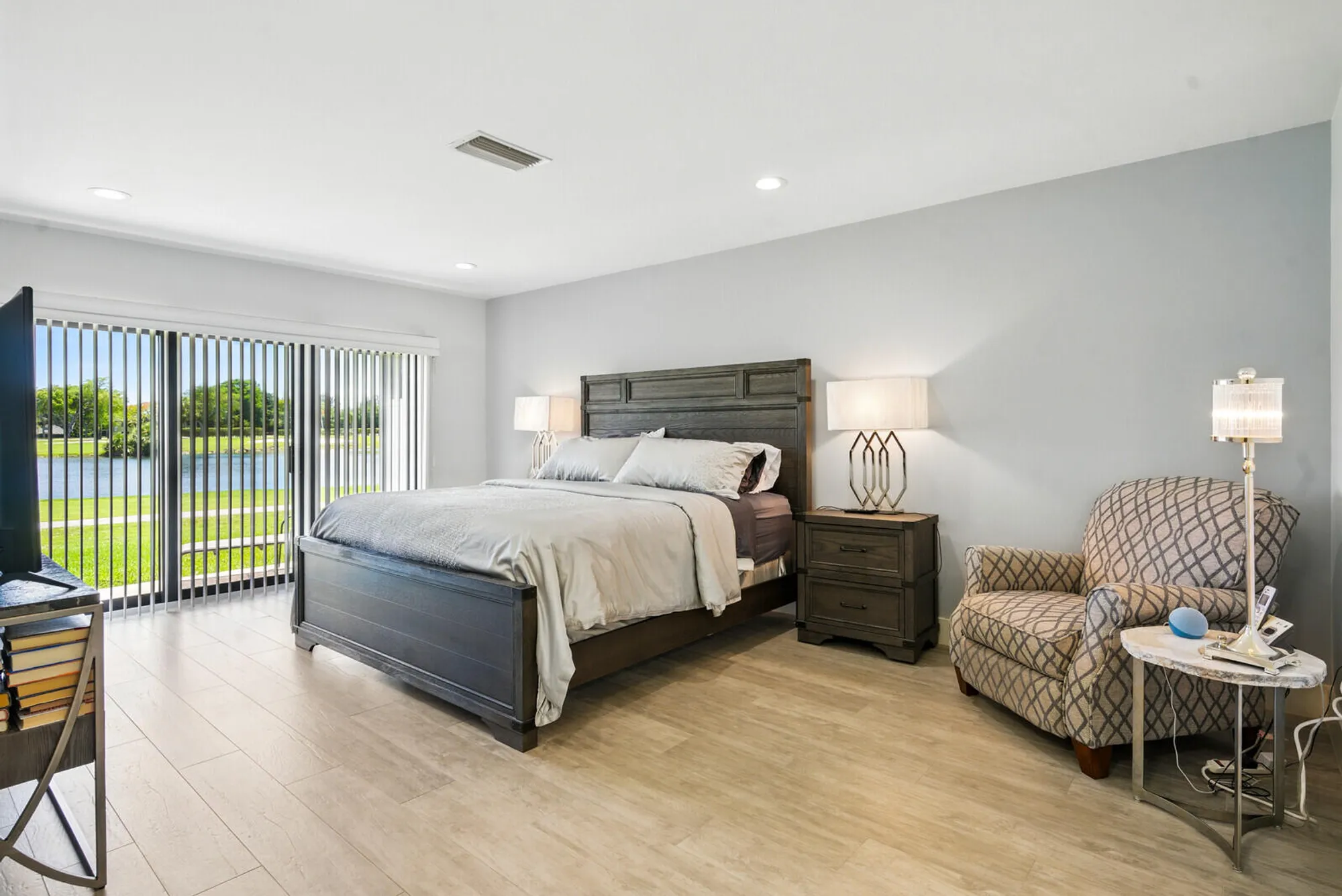 Property Slideshow image 10 of 39 | 21188 juego cir # 17-a, Boca Raton, FL, 33433