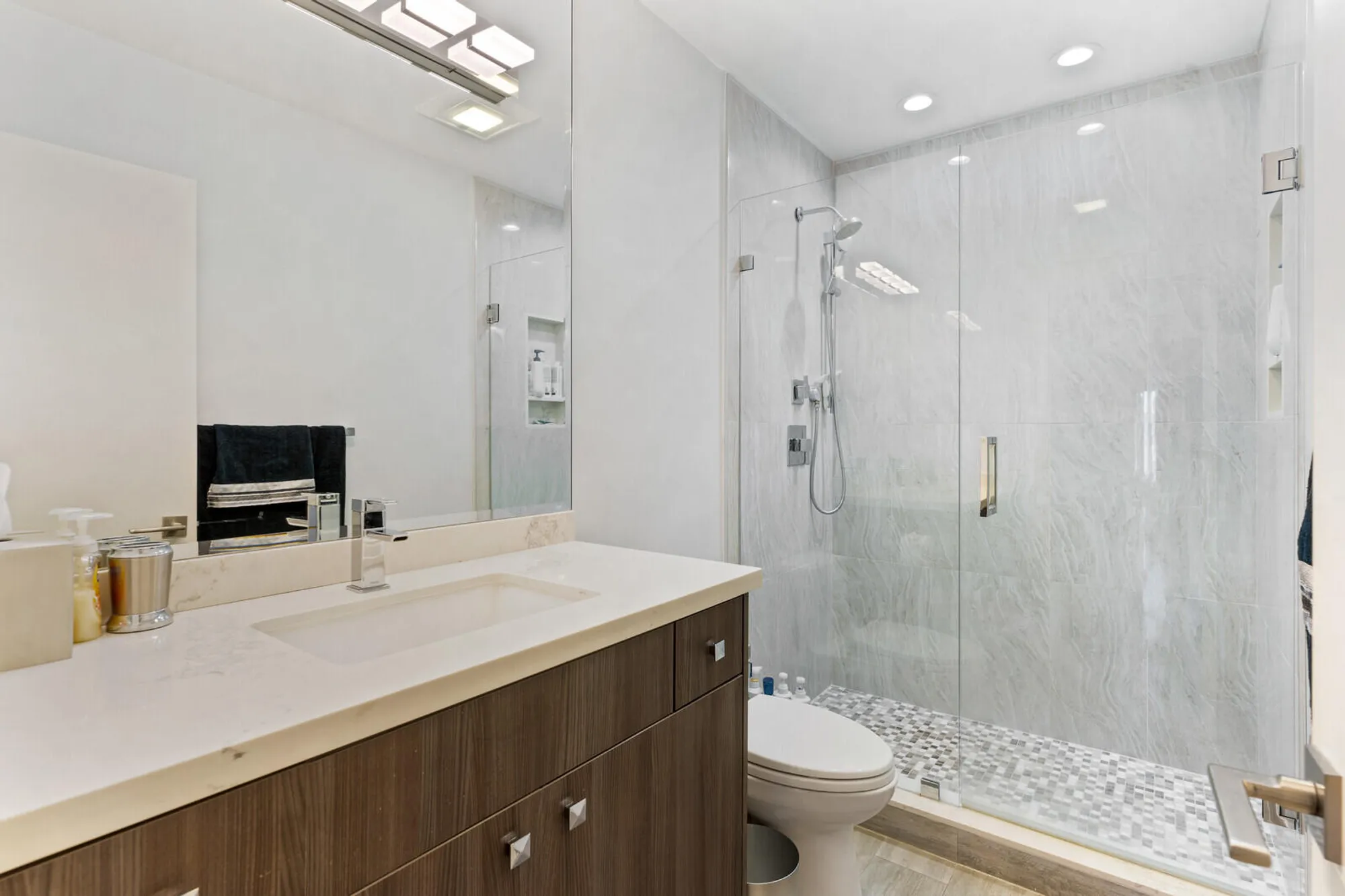 Property Slideshow image 19 of 39 | 21188 juego cir # 17-a, Boca Raton, FL, 33433