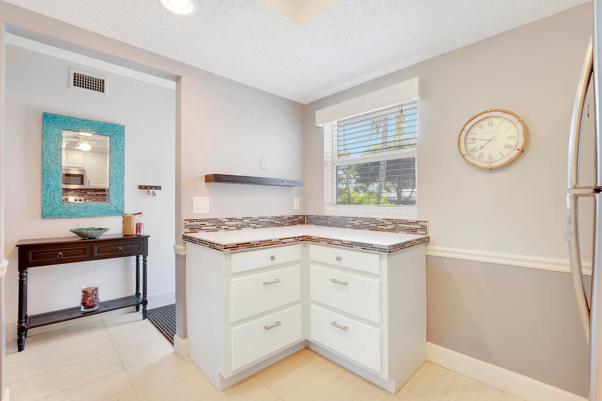 Property Slideshow image 7 of 34 | 2400 ne 1st ln 1020, Boynton Beach, FL, 33435