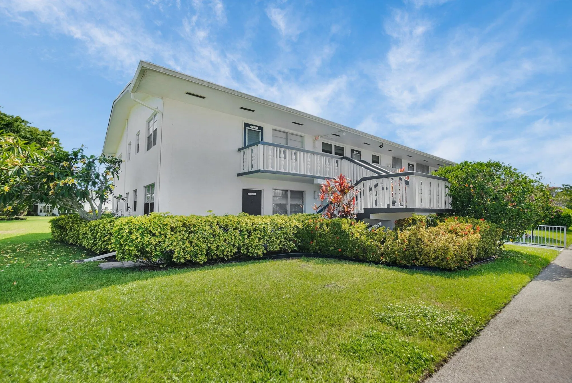 Property Slideshow image 23 of 84 | 376 markham q, Deerfield Beach, FL, 33442