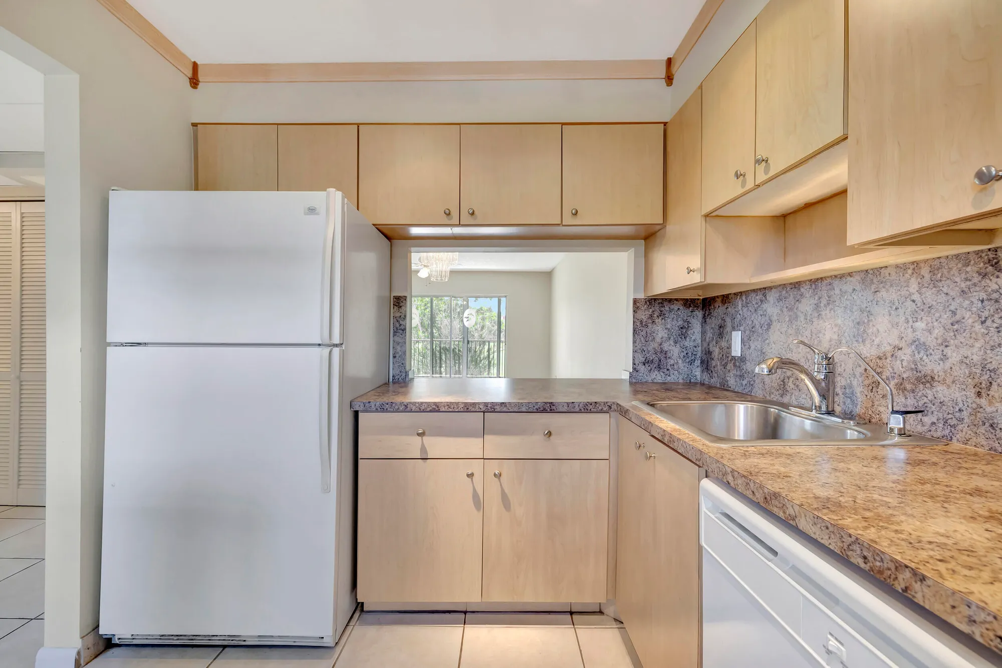 Property Slideshow image 5 of 23 | 7847 golf circle dr apt 202, Margate, FL, 33063