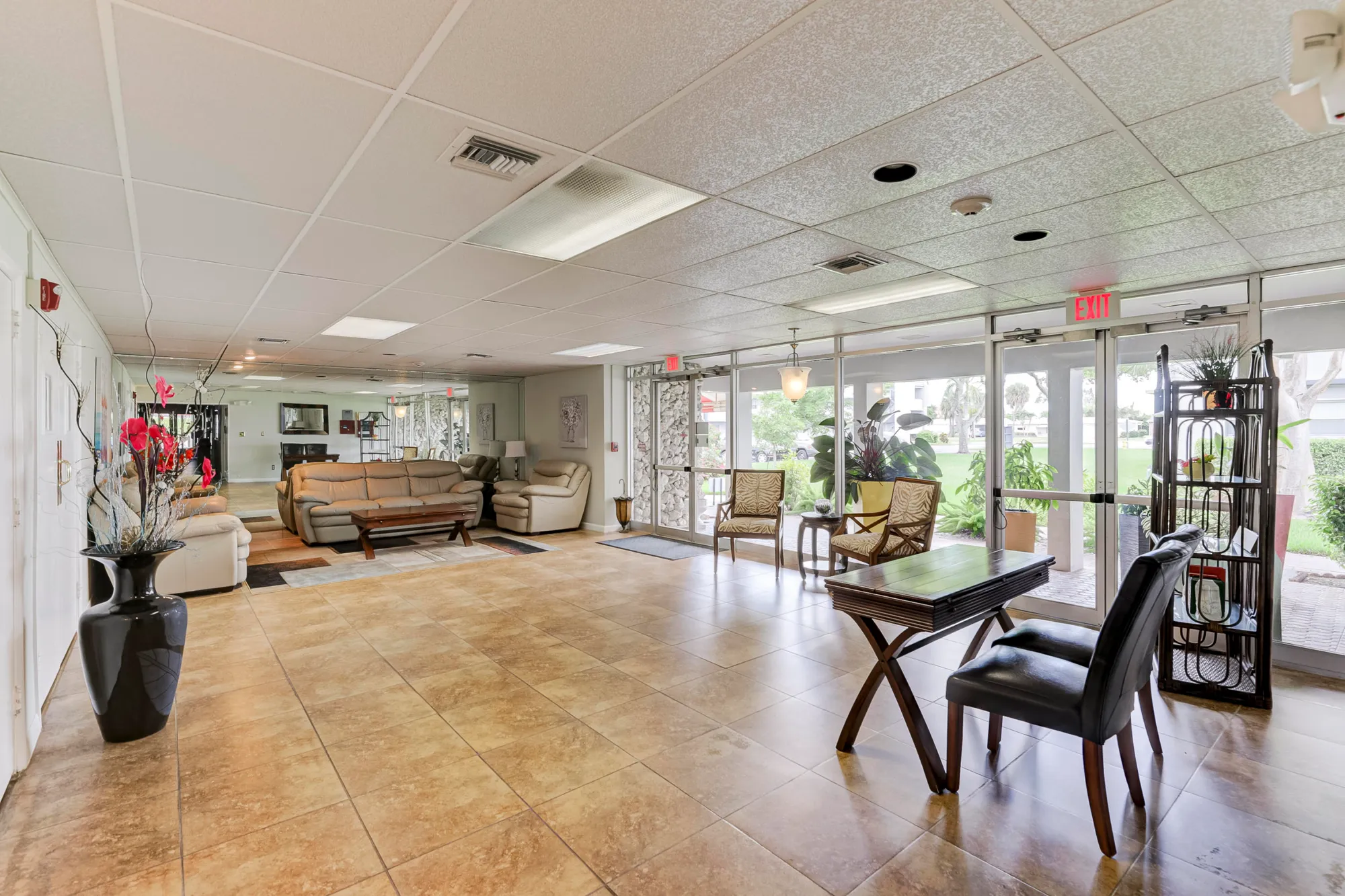 Property Slideshow image 18 of 23 | 7847 golf circle dr apt 202, Margate, FL, 33063