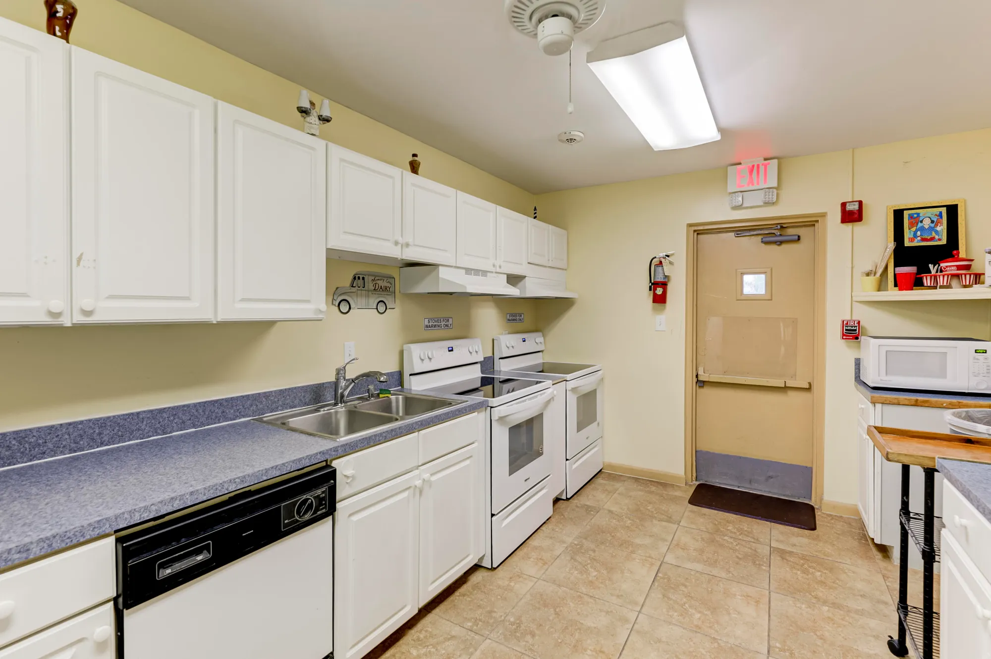 Property Slideshow image 19 of 23 | 7847 golf circle dr apt 202, Margate, FL, 33063