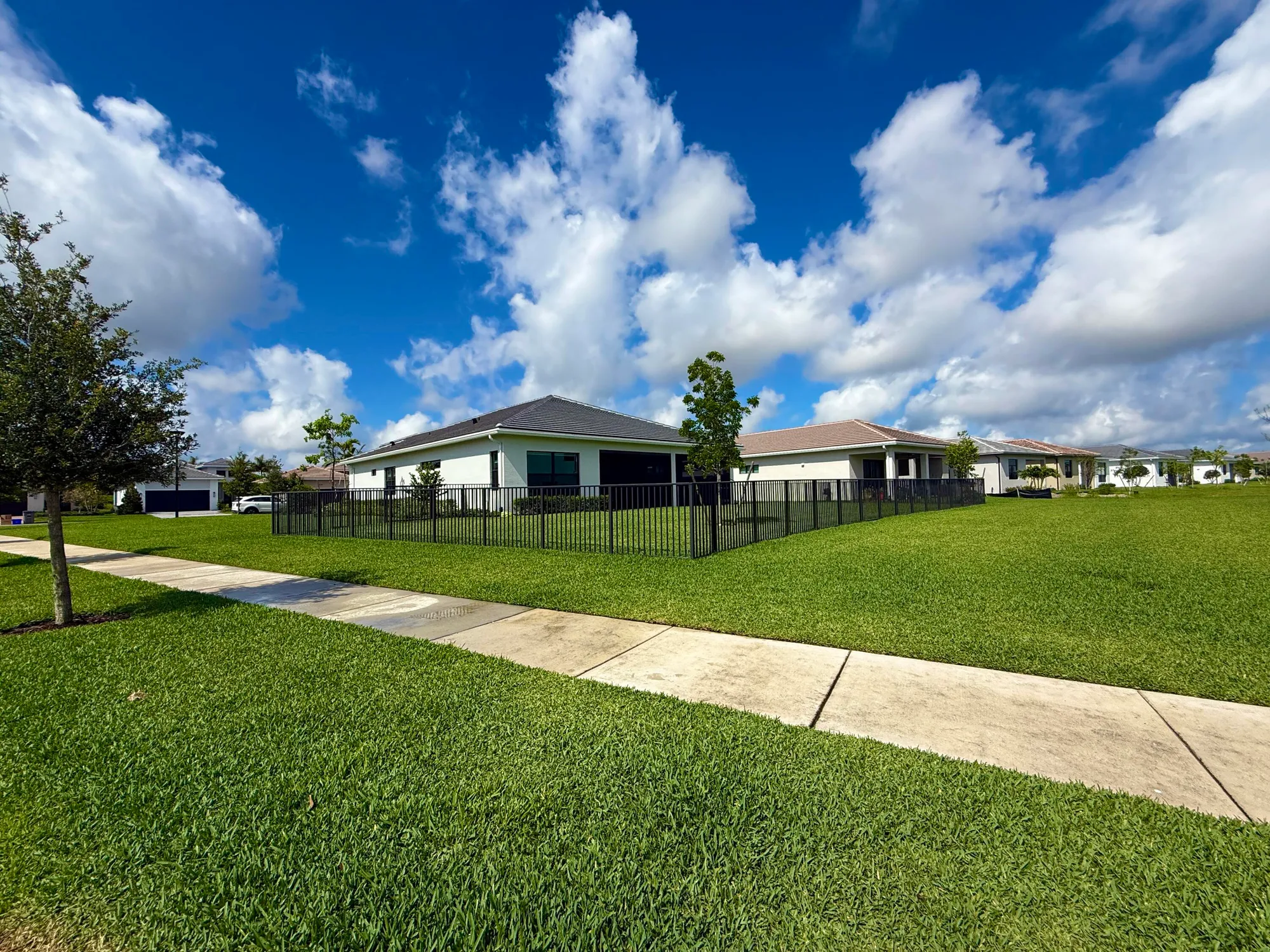 Property Slideshow image 7 of 111 | 4907 saint armands way, Westlake, FL, 33470