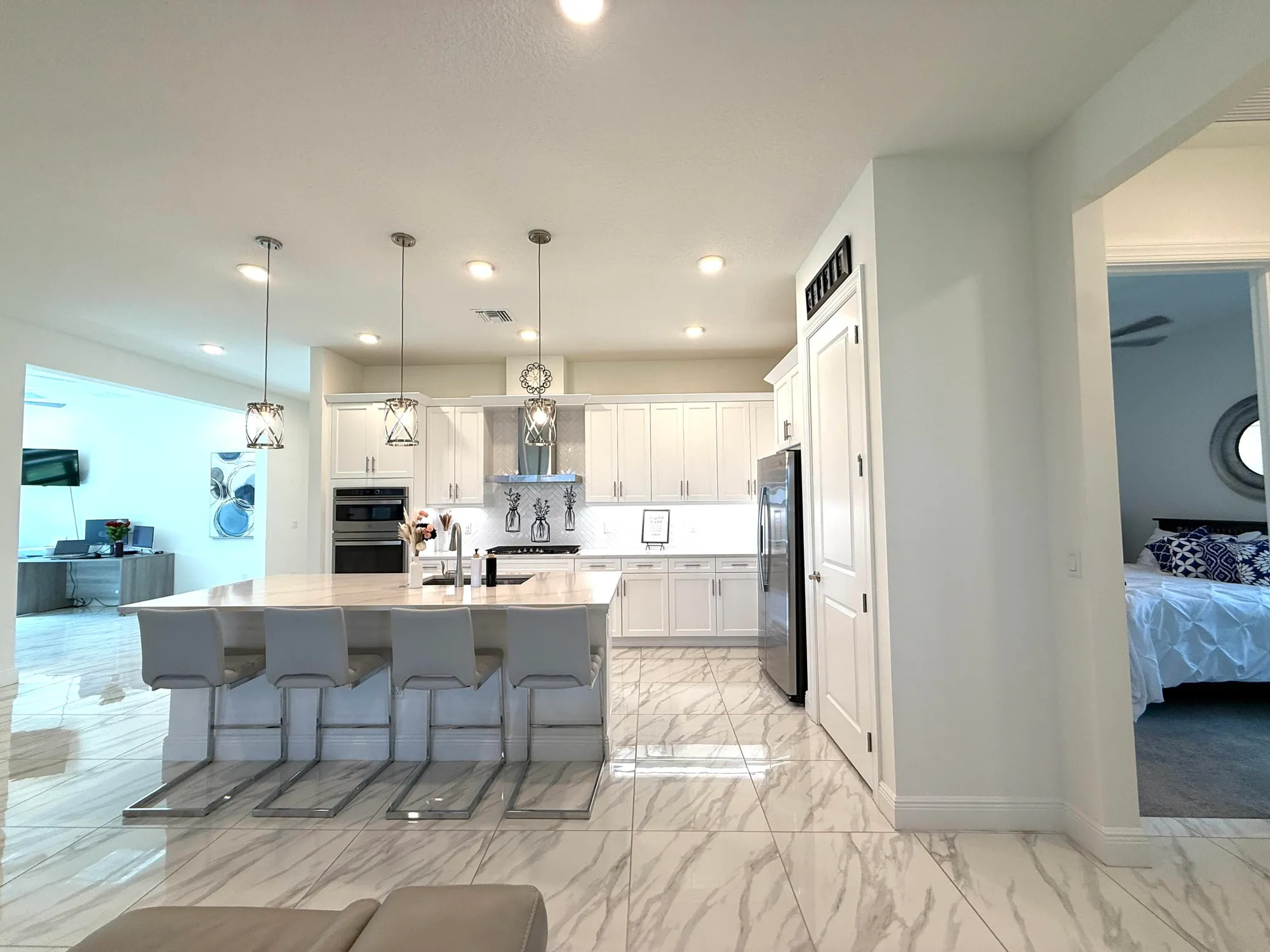 Property Slideshow image 30 of 111 | 4907 saint armands way, Westlake, FL, 33470