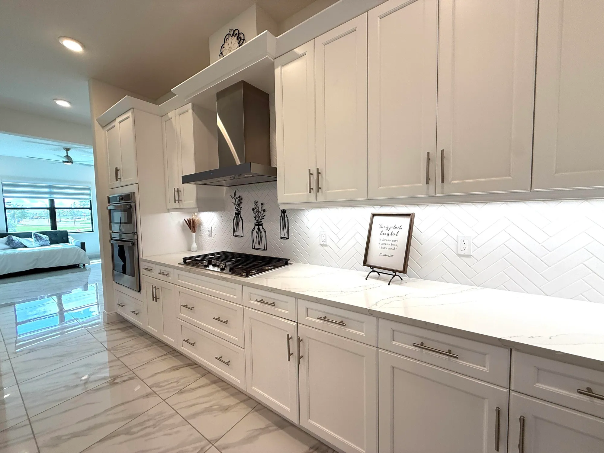 Property Slideshow image 35 of 111 | 4907 saint armands way, Westlake, FL, 33470