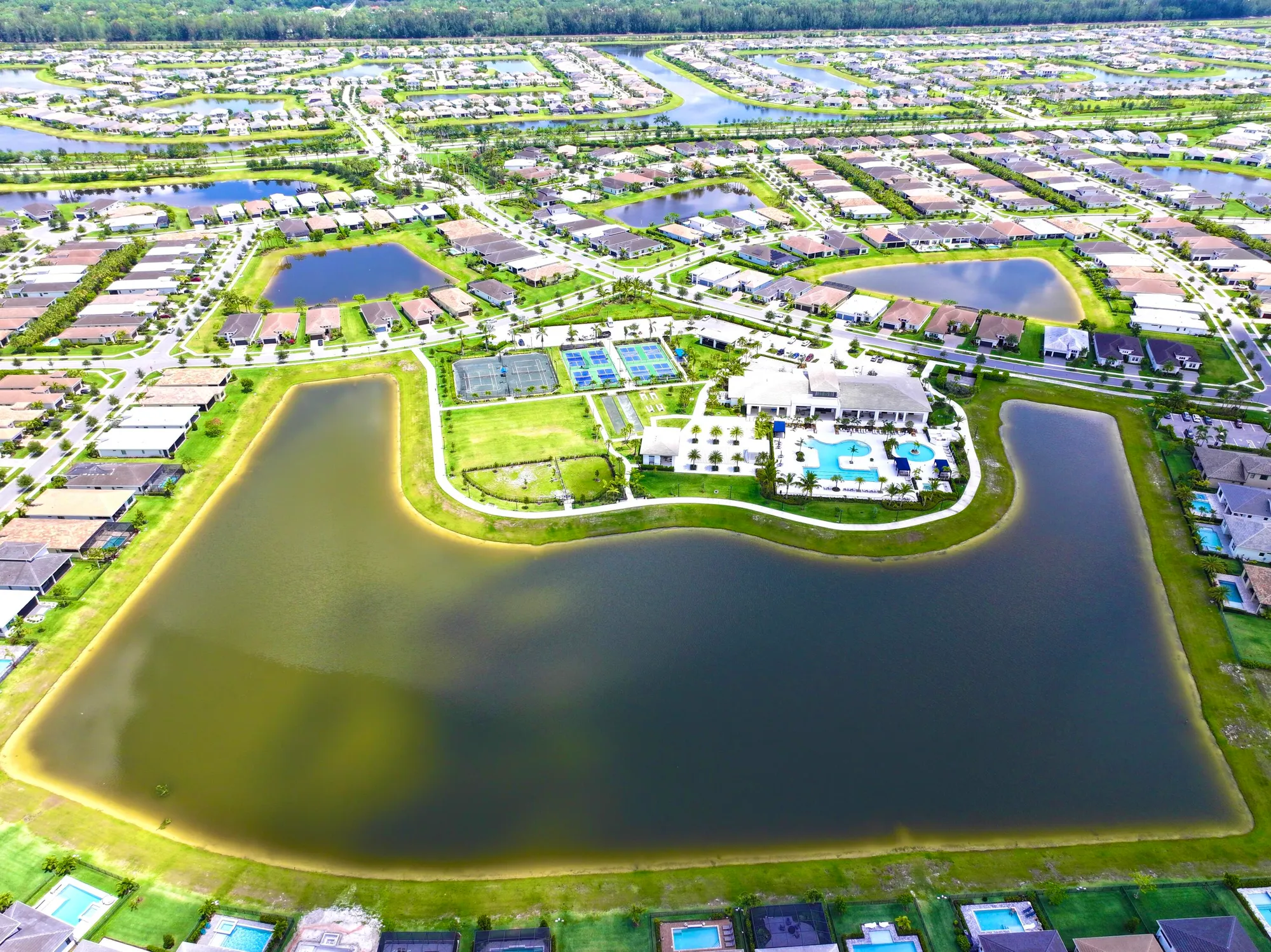 Property Slideshow image 102 of 111 | 4907 saint armands way, Westlake, FL, 33470