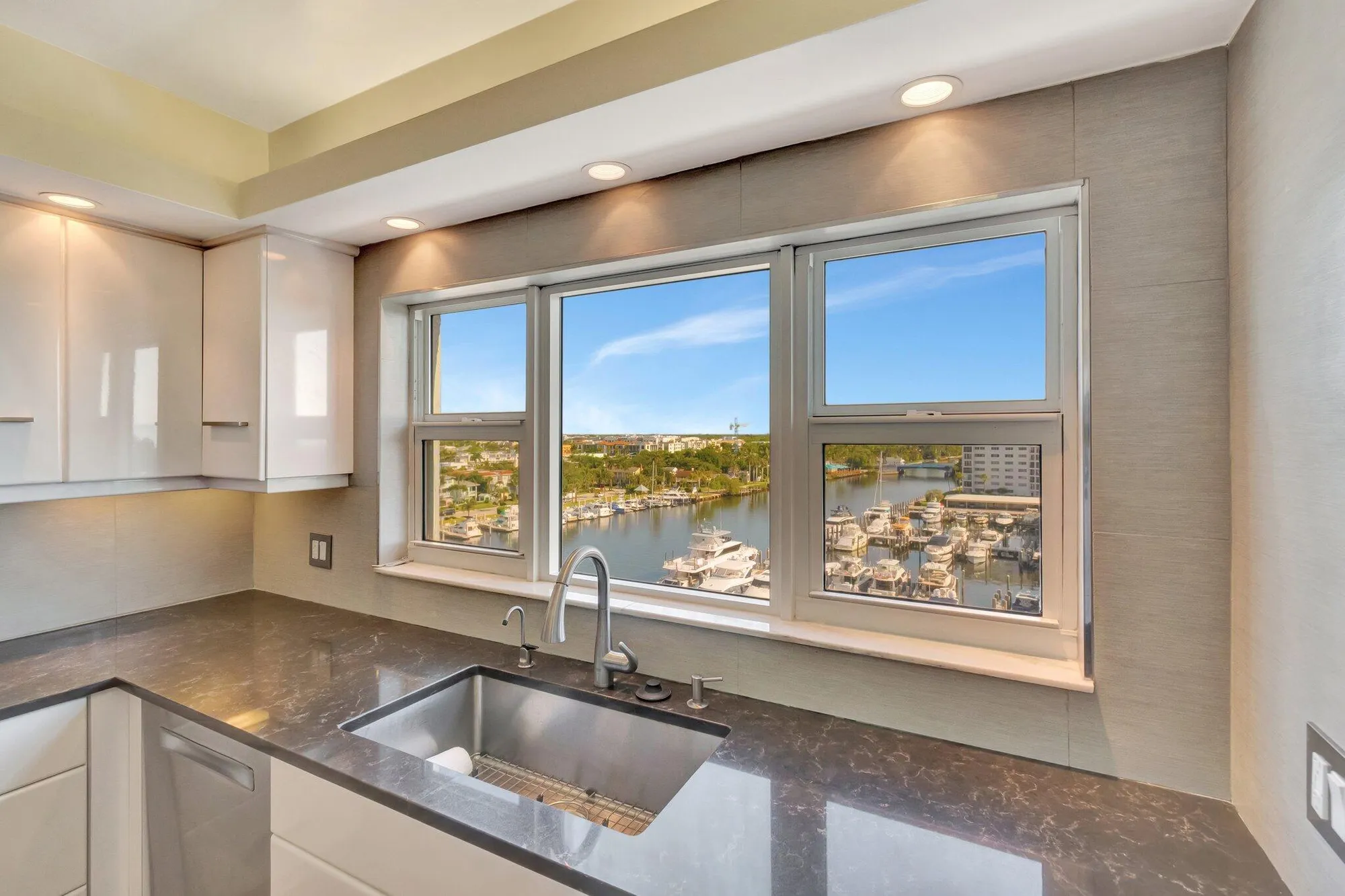 Property Slideshow image 25 of 74 | 200 macfarlane dr n-905, Delray Beach, FL, 33483