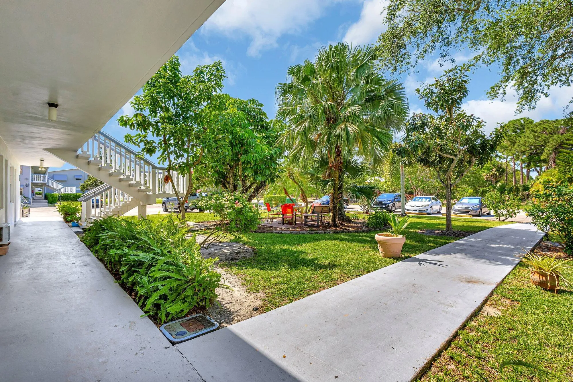 Property Slideshow image 7 of 47 | 398 sheffield q, West Palm Beach, FL, 33417
