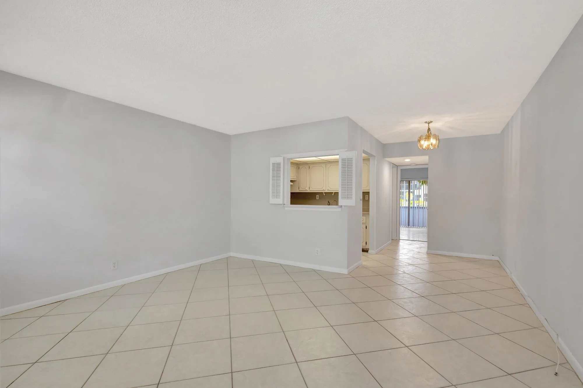 Property Slideshow image 8 of 47 | 398 sheffield q, West Palm Beach, FL, 33417
