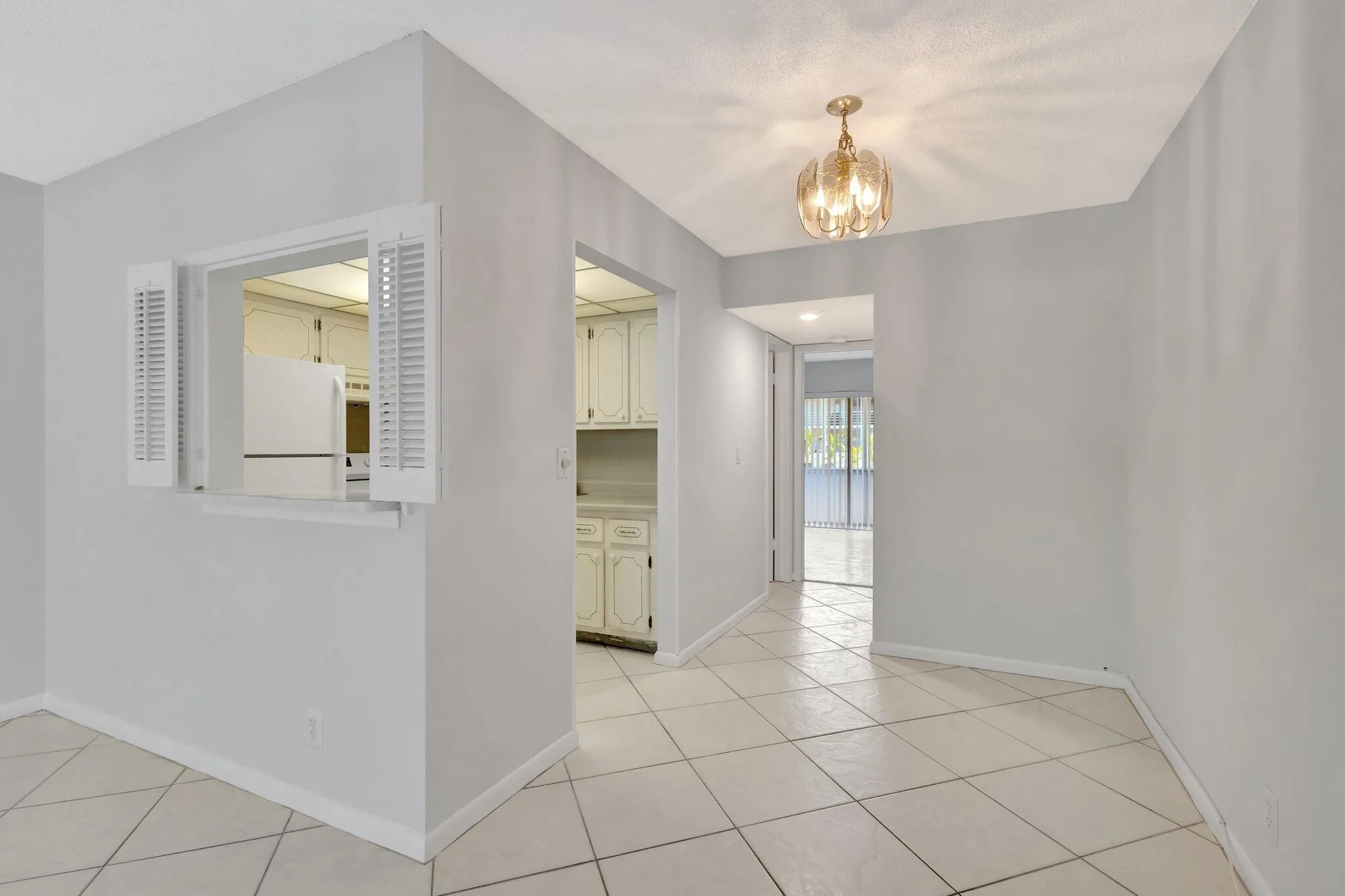 Property Slideshow image 12 of 47 | 398 sheffield q, West Palm Beach, FL, 33417