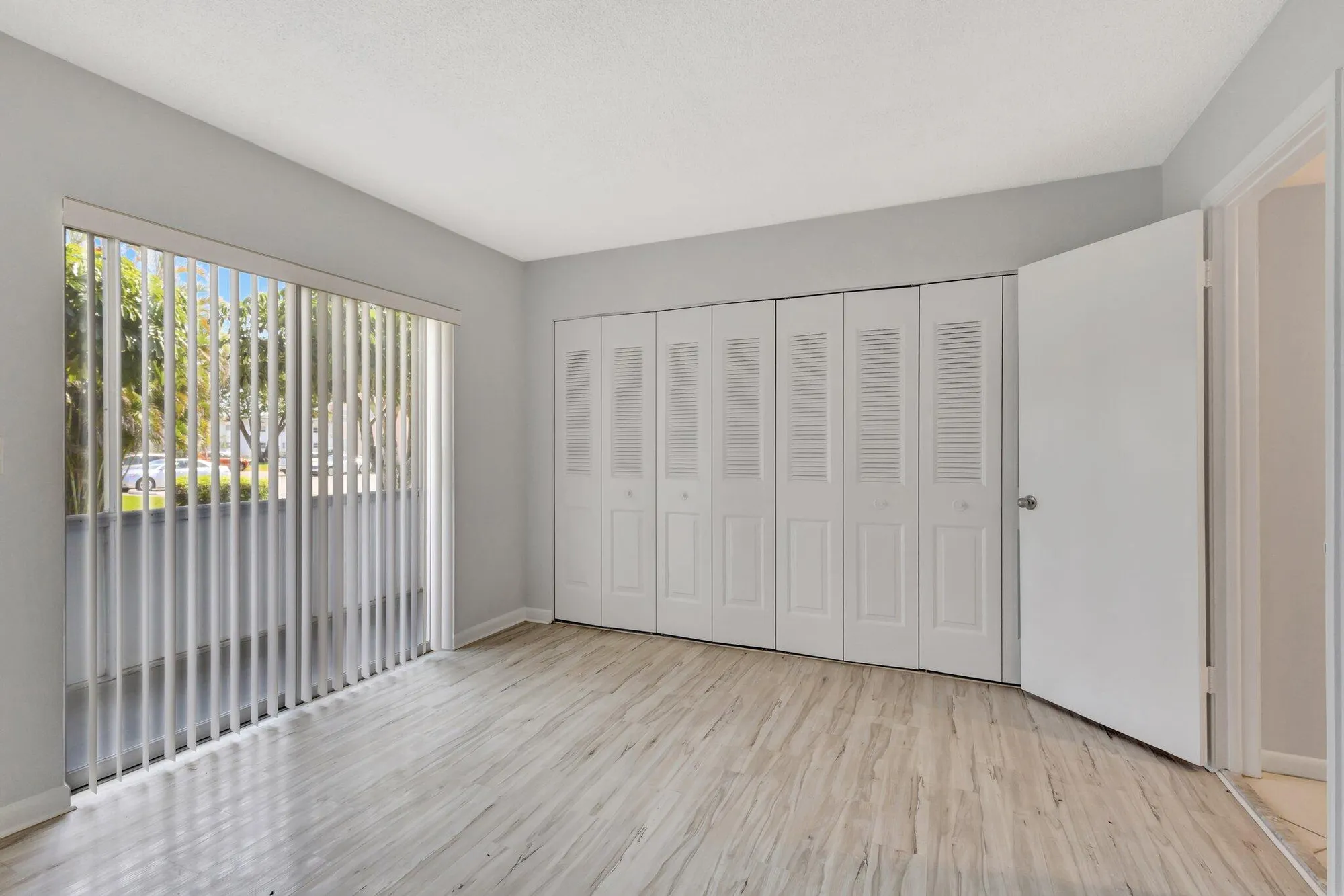 Property Slideshow image 22 of 47 | 398 sheffield q, West Palm Beach, FL, 33417