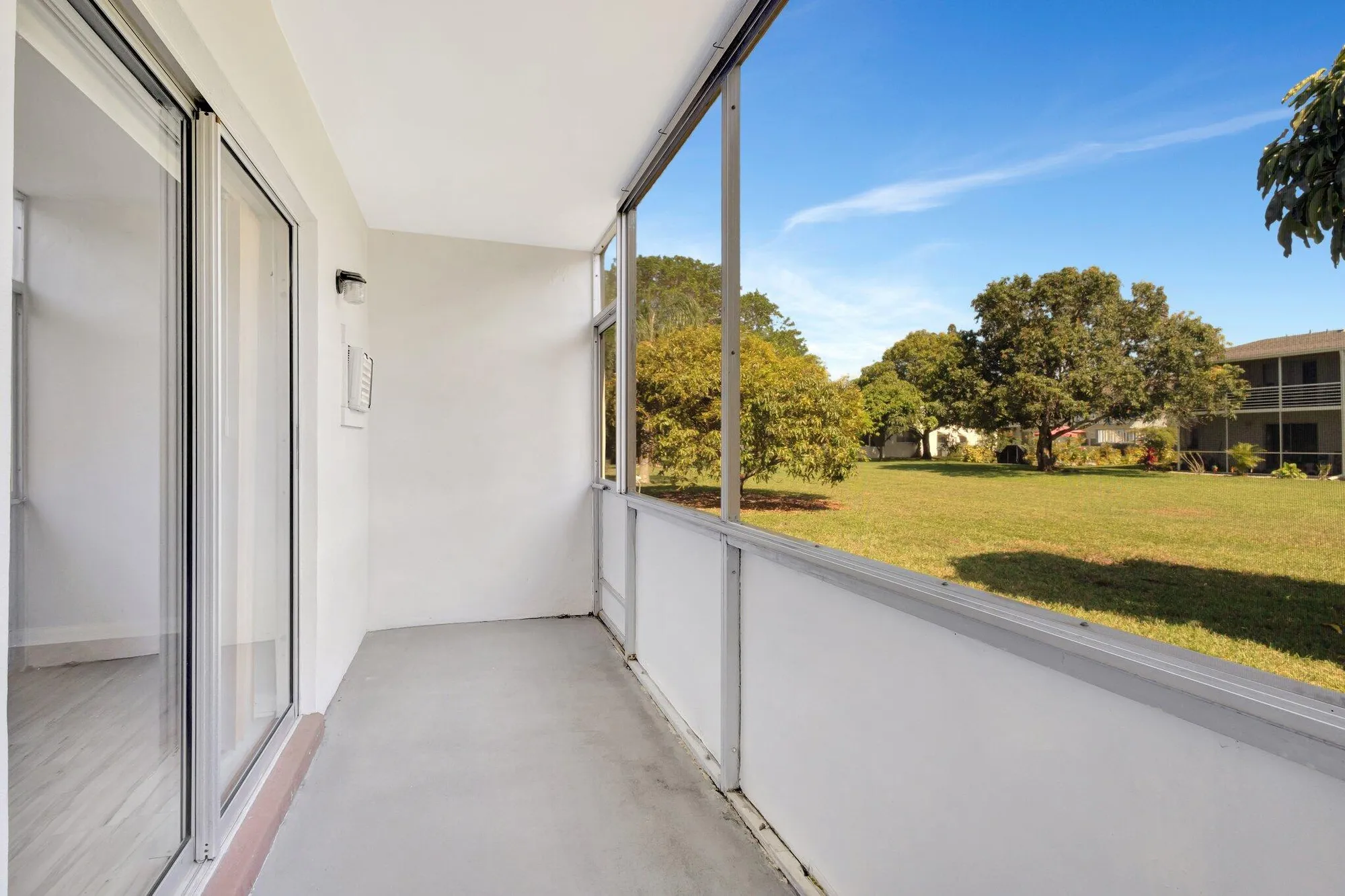 Property Slideshow image 24 of 47 | 398 sheffield q, West Palm Beach, FL, 33417