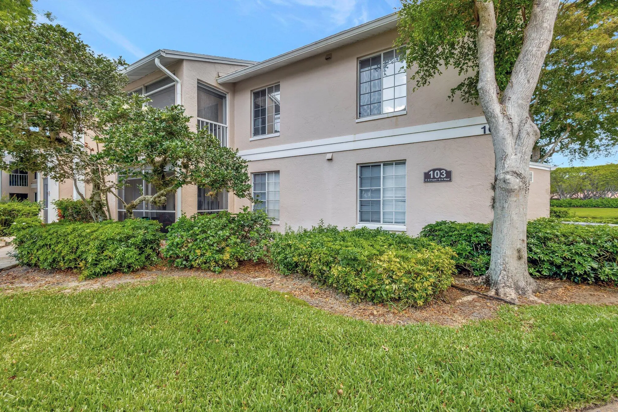 Property Slideshow image 2 of 24 | 13811 oneida dr apt h1, Delray Beach, FL, 33446