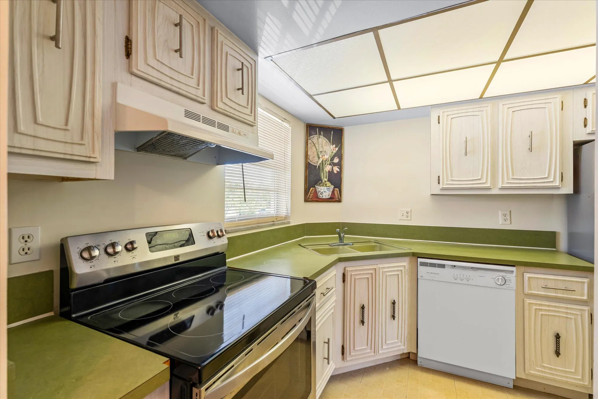 Property Slideshow image 10 of 31 | 18081 se country club dr 130, Jupiter, FL, 33469