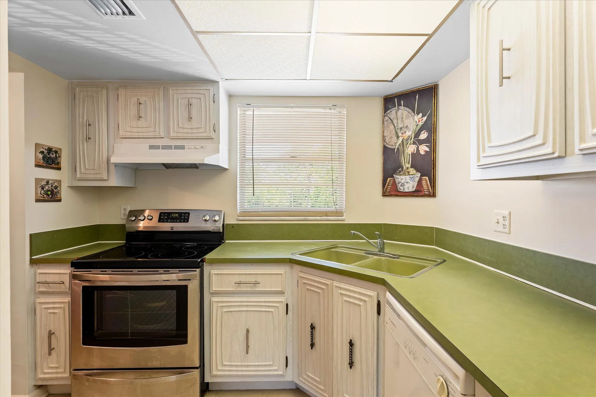 Property Slideshow image 11 of 31 | 18081 se country club dr 130, Jupiter, FL, 33469