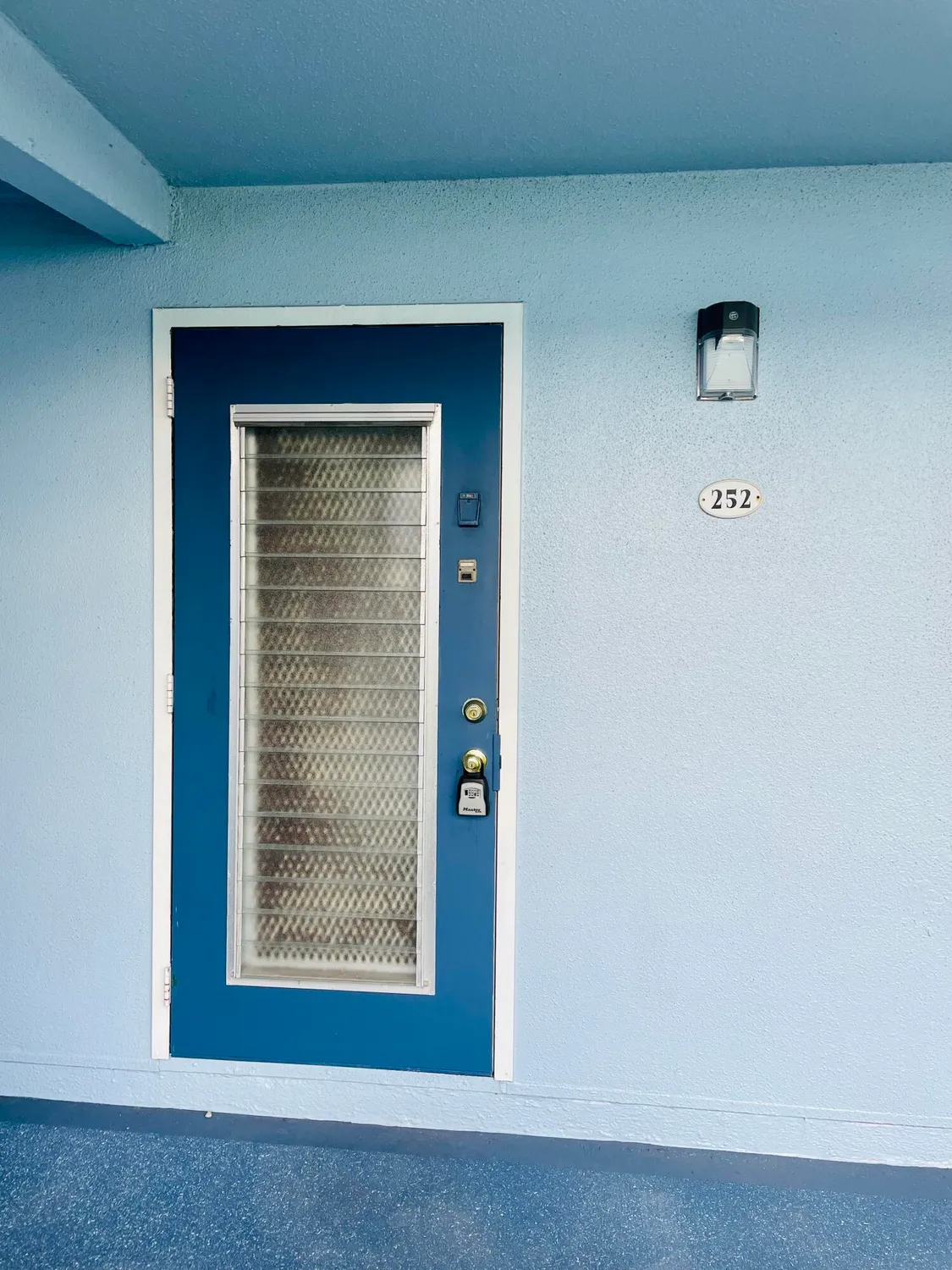 Property Slideshow image 2 of 21 | 252 brittany f f, Delray Beach, FL, 33446