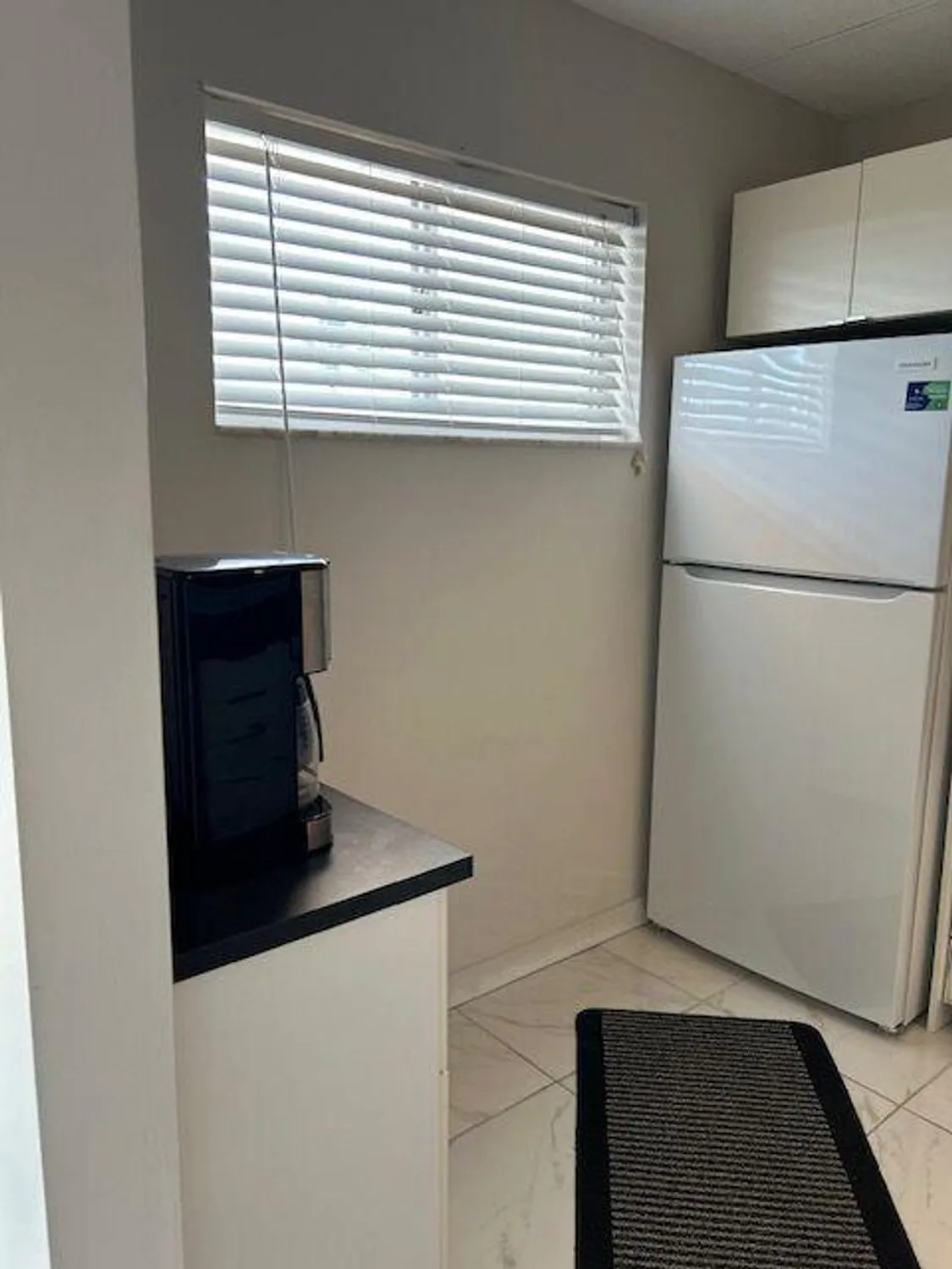 Property Slideshow image 4 of 38 | 2728 garden dr 313, Lake Worth, FL, 33461