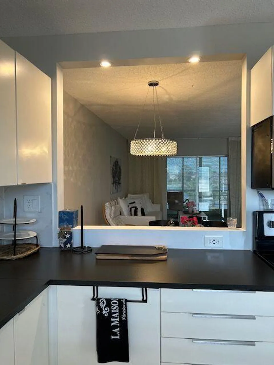 Property Slideshow image 7 of 38 | 2728 garden dr 313, Lake Worth, FL, 33461