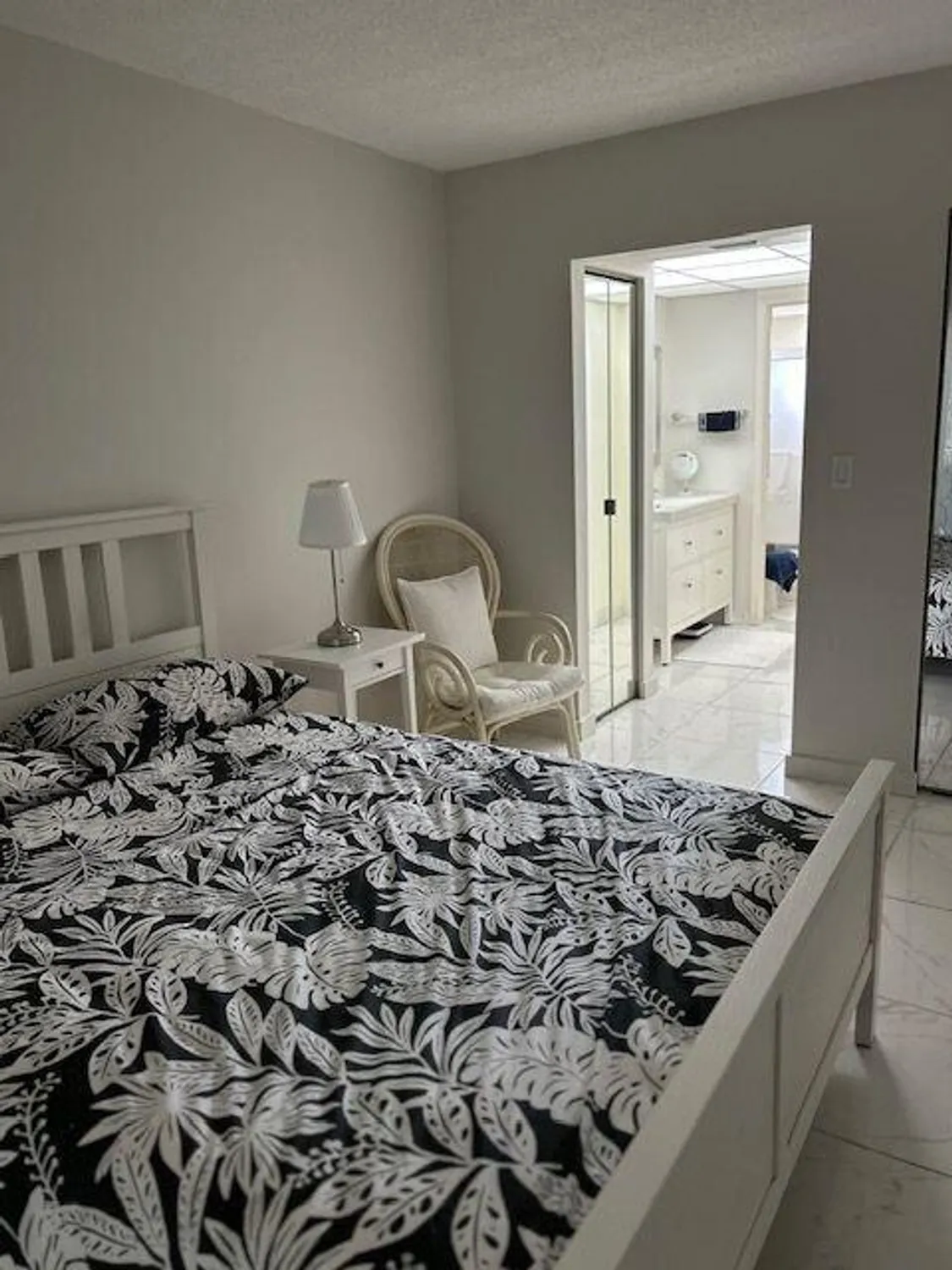 Property Slideshow image 14 of 38 | 2728 garden dr 313, Lake Worth, FL, 33461