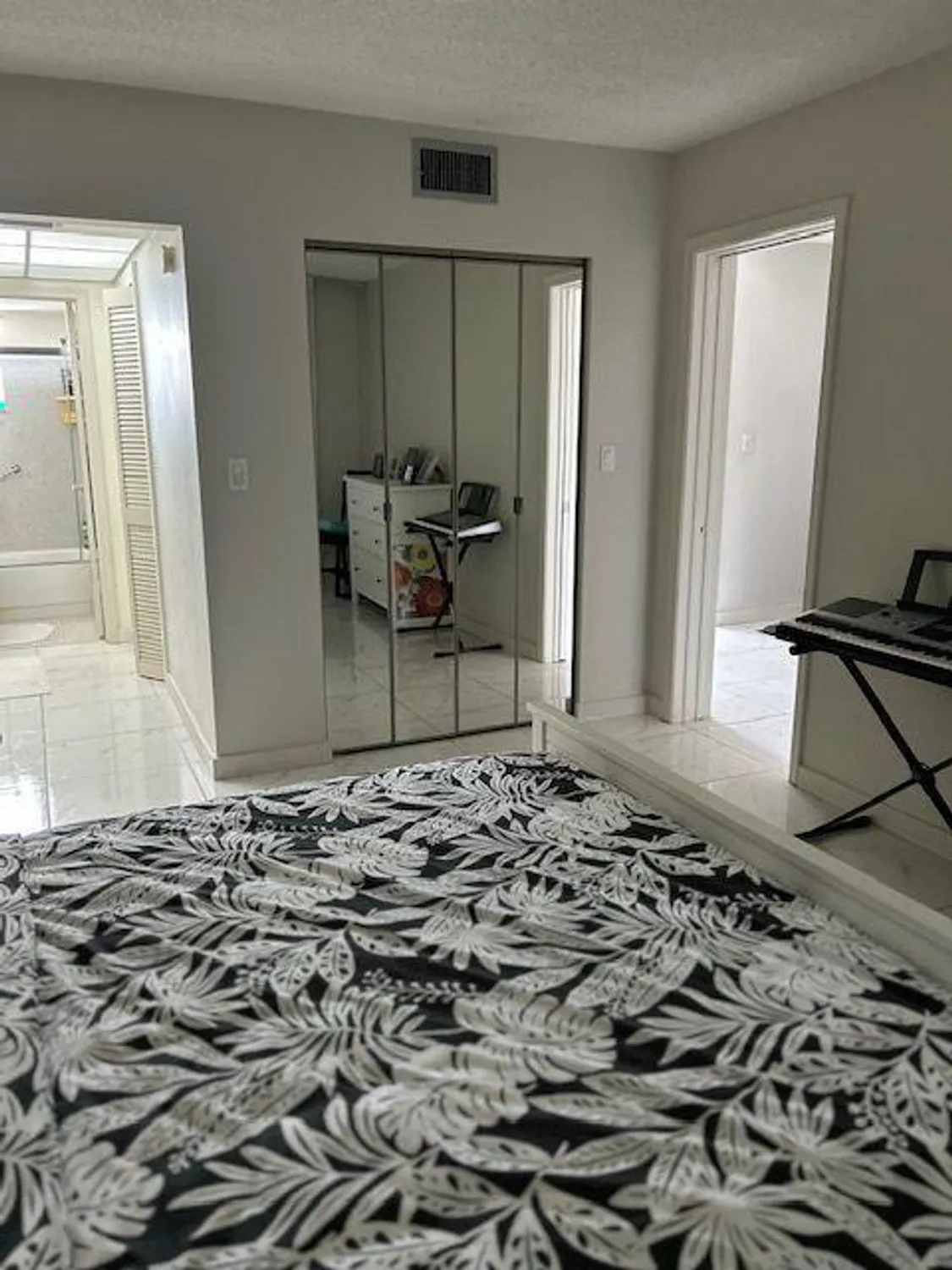 Property Slideshow image 15 of 38 | 2728 garden dr 313, Lake Worth, FL, 33461