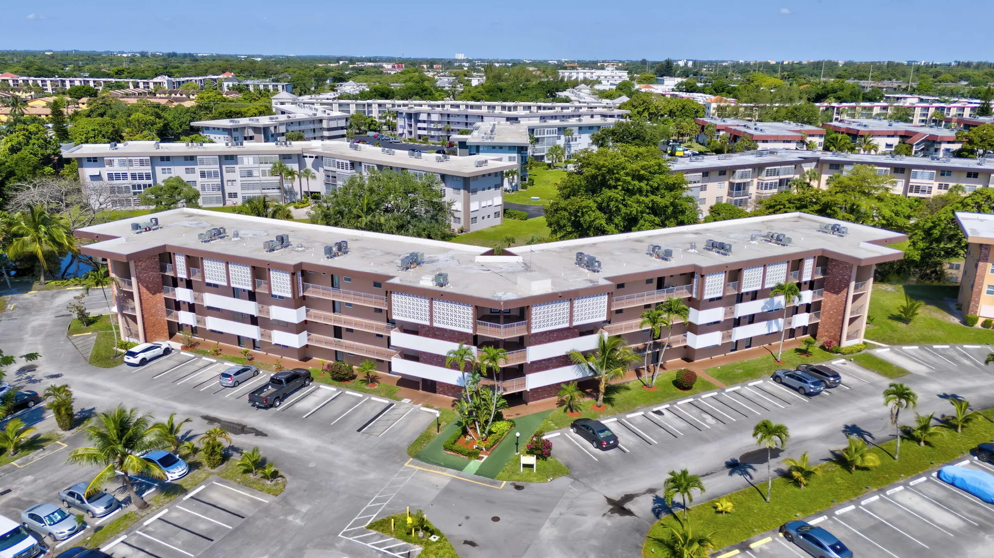 Property Slideshow image 28 of 67 | 2951 nw 46th ave 407, Lauderdale Lakes, FL, 33313