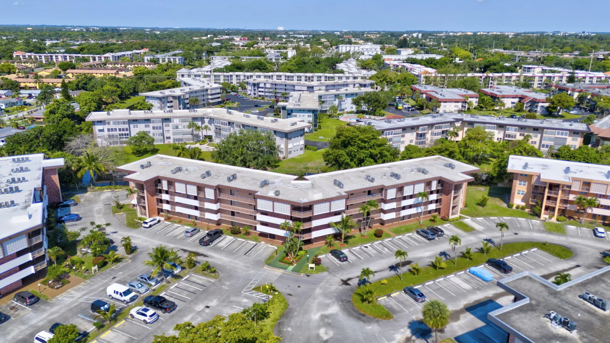 Property Slideshow image 30 of 67 | 2951 nw 46th ave 407, Lauderdale Lakes, FL, 33313
