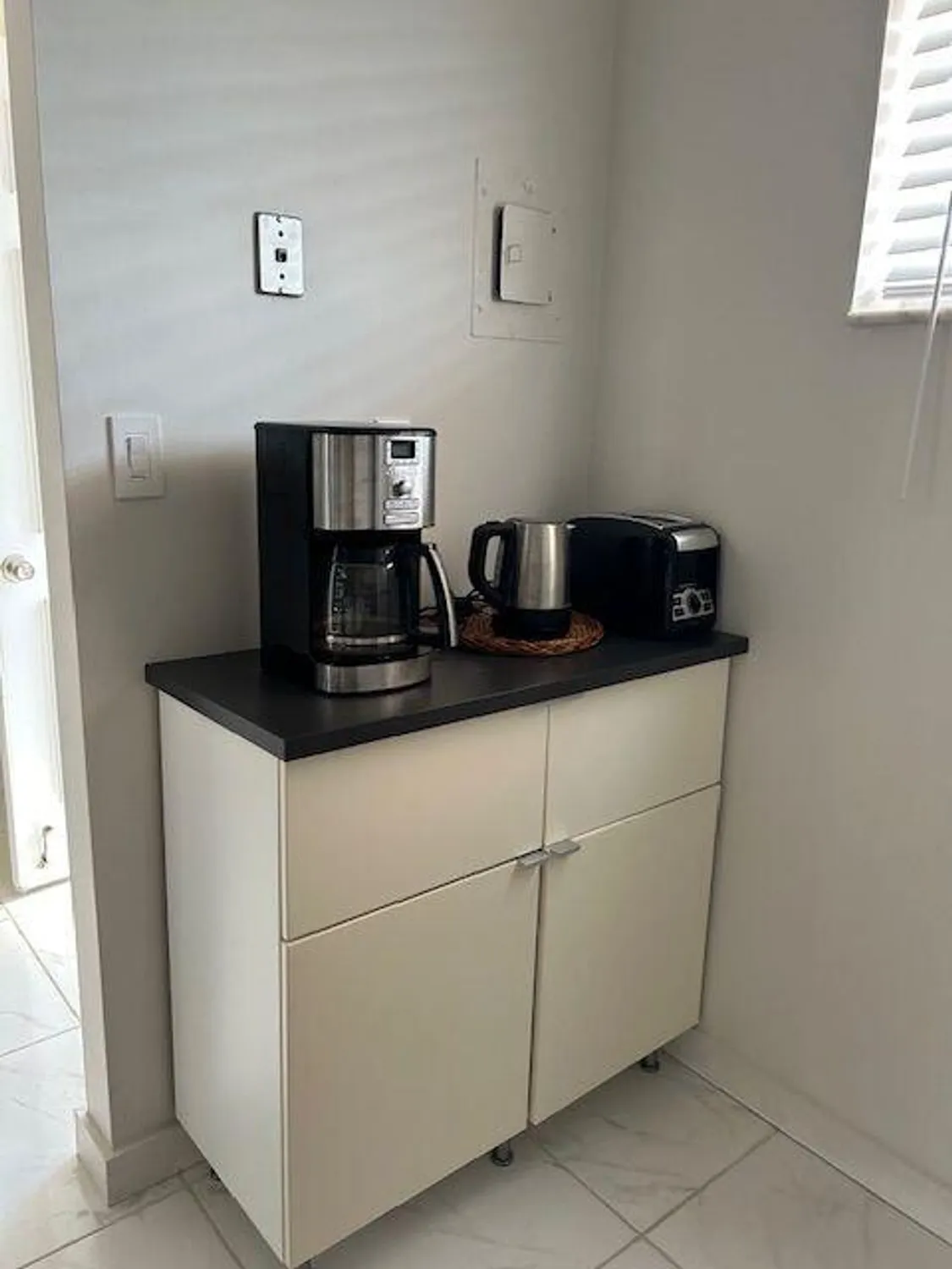 Property Slideshow image 8 of 38 | 2728 garden dr 313, Lake Worth, FL, 33461