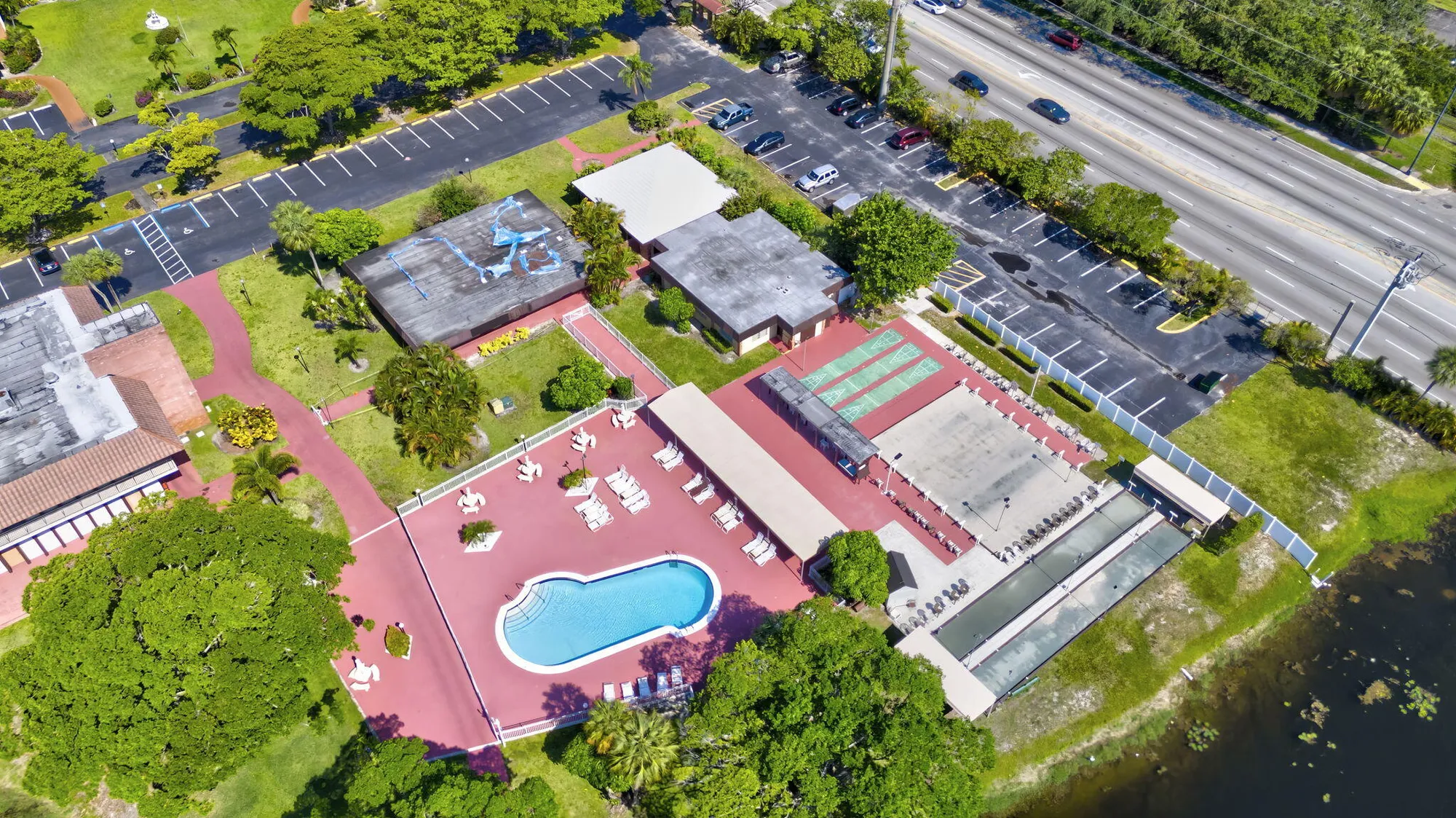 Property Slideshow image 36 of 67 | 2951 nw 46th ave 407, Lauderdale Lakes, FL, 33313