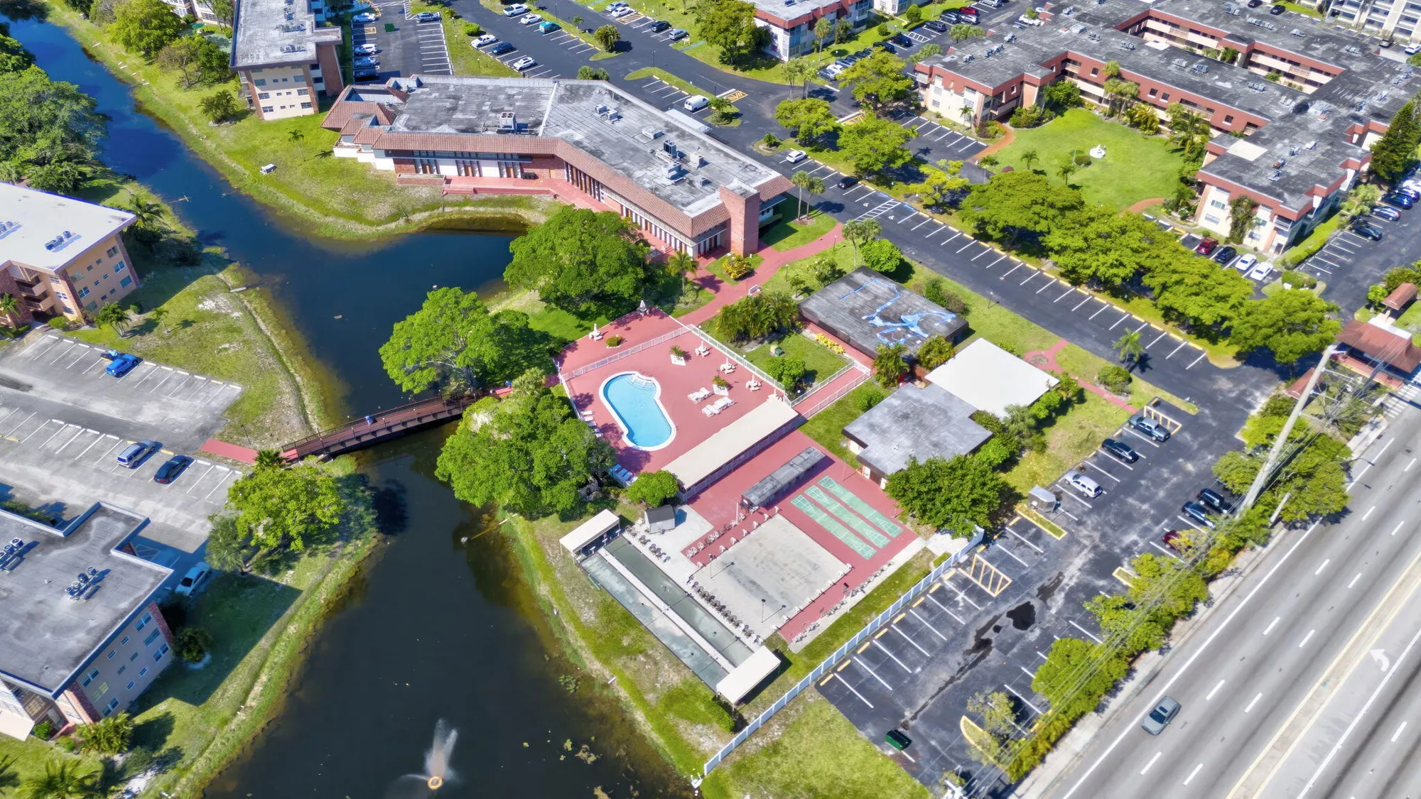 Property Slideshow image 38 of 67 | 2951 nw 46th ave 407, Lauderdale Lakes, FL, 33313