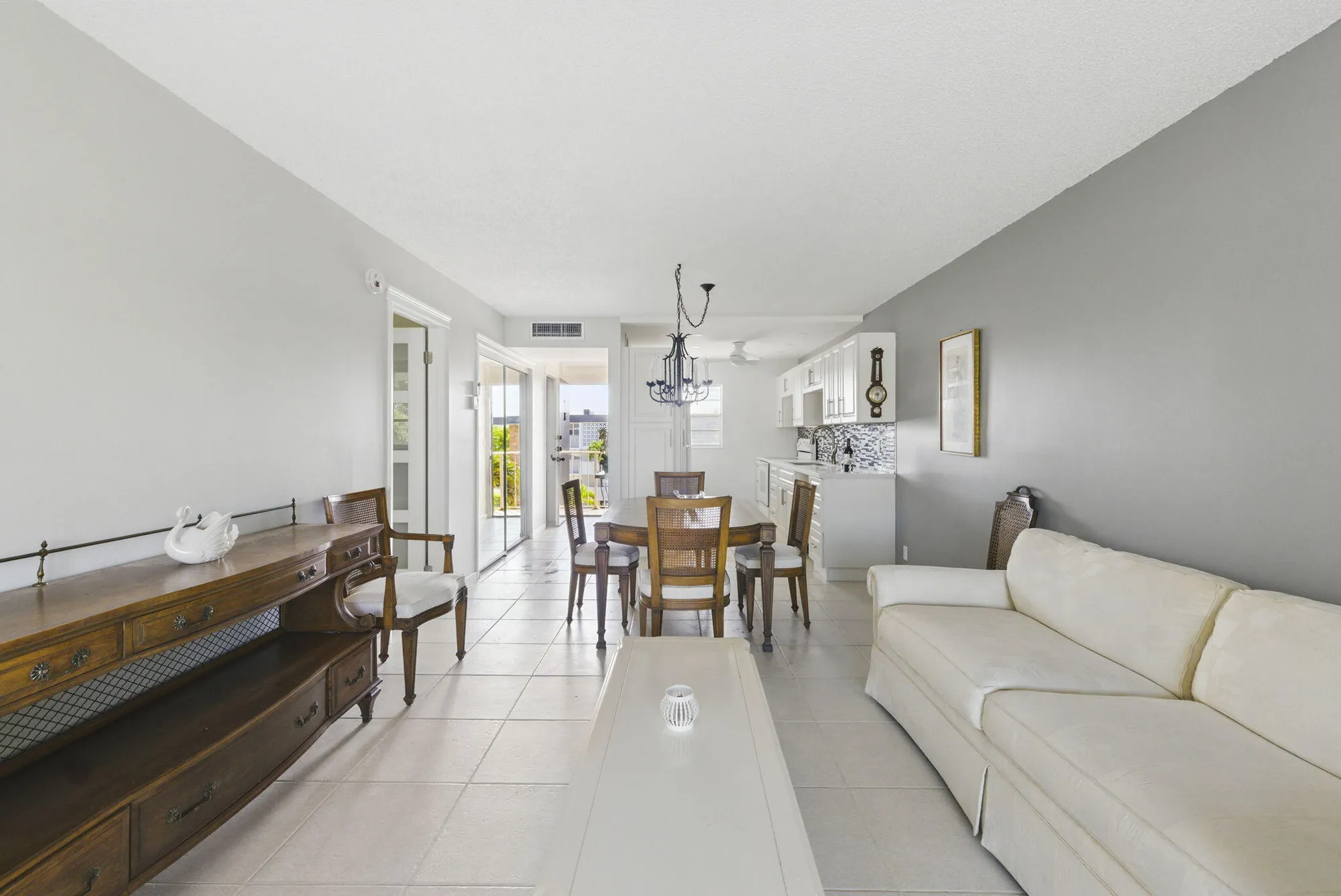 Property Slideshow image 14 of 67 | 2951 nw 46th ave 407, Lauderdale Lakes, FL, 33313