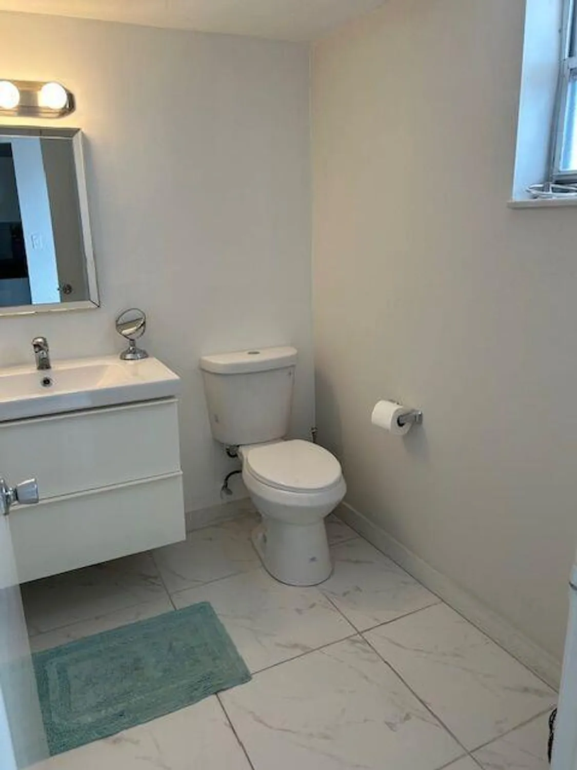 Property Slideshow image 23 of 38 | 2728 garden dr 313, Lake Worth, FL, 33461