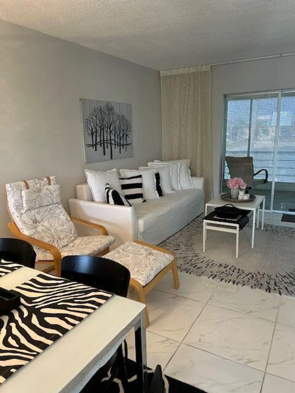 Property Slideshow image 10 of 38 | 2728 garden dr 313, Lake Worth, FL, 33461