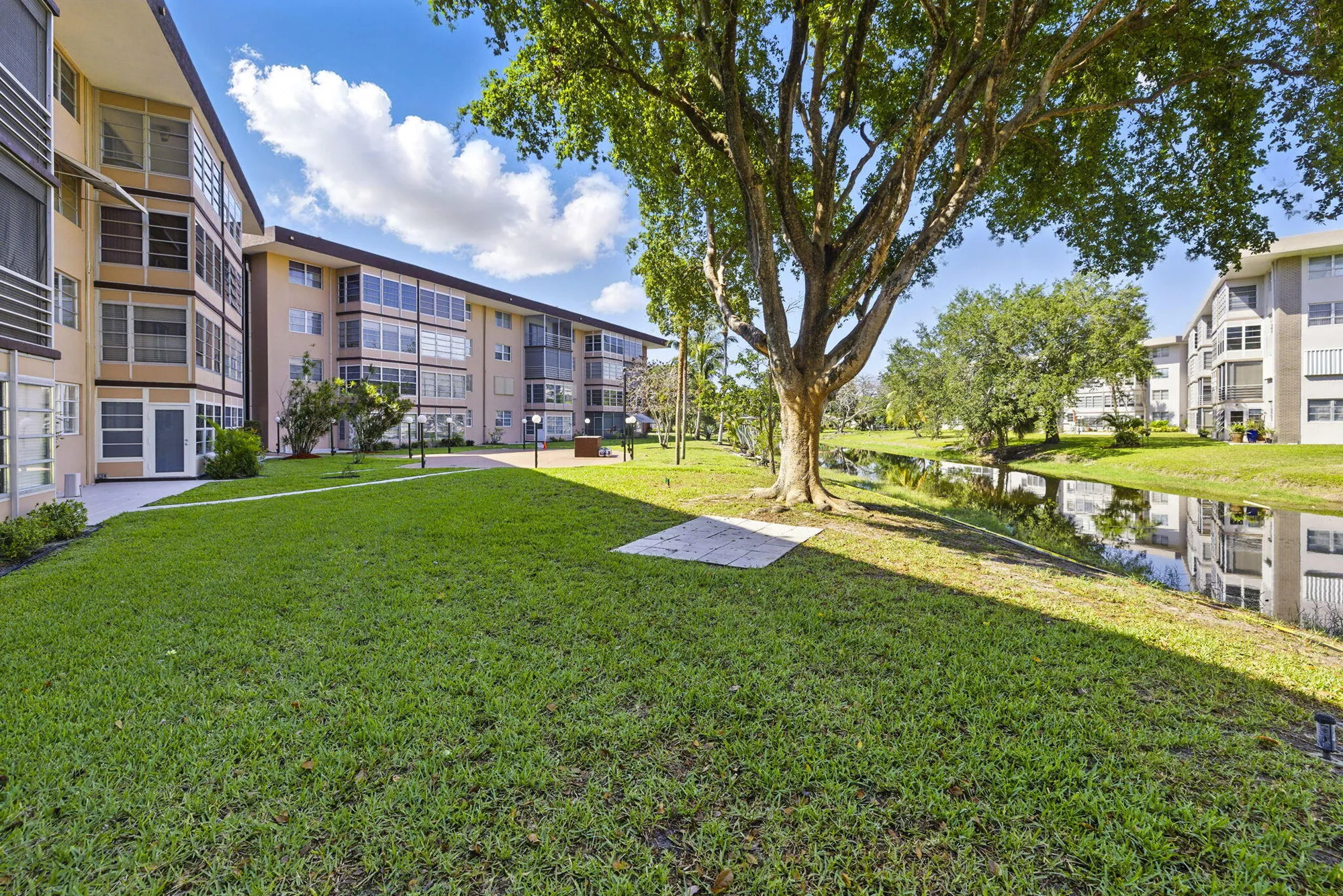Property Slideshow image 23 of 67 | 2951 nw 46th ave 407, Lauderdale Lakes, FL, 33313