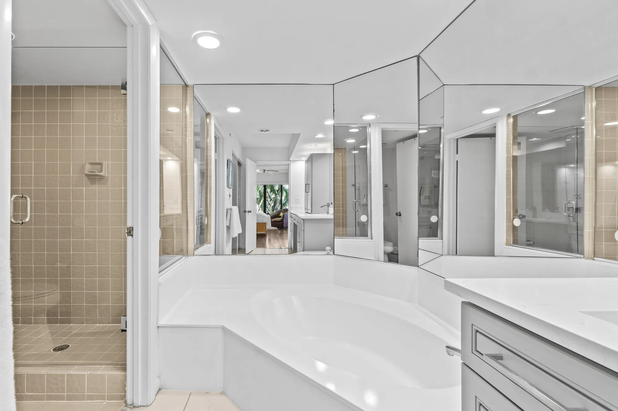 Property Slideshow image 21 of 33 | 7533 glendevon ln 905, Delray Beach, FL, 33446