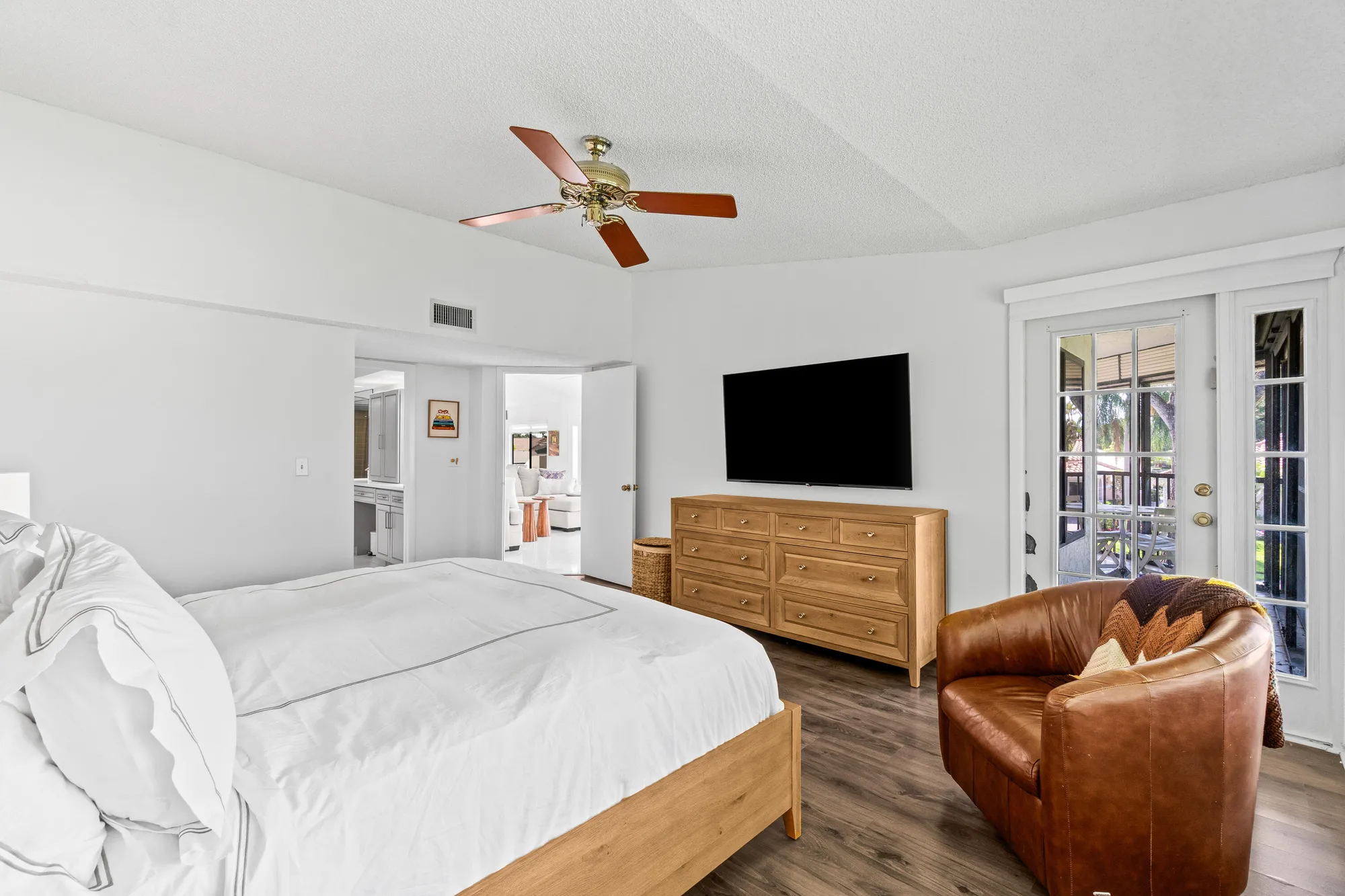 Property Slideshow image 19 of 33 | 7533 glendevon ln 905, Delray Beach, FL, 33446