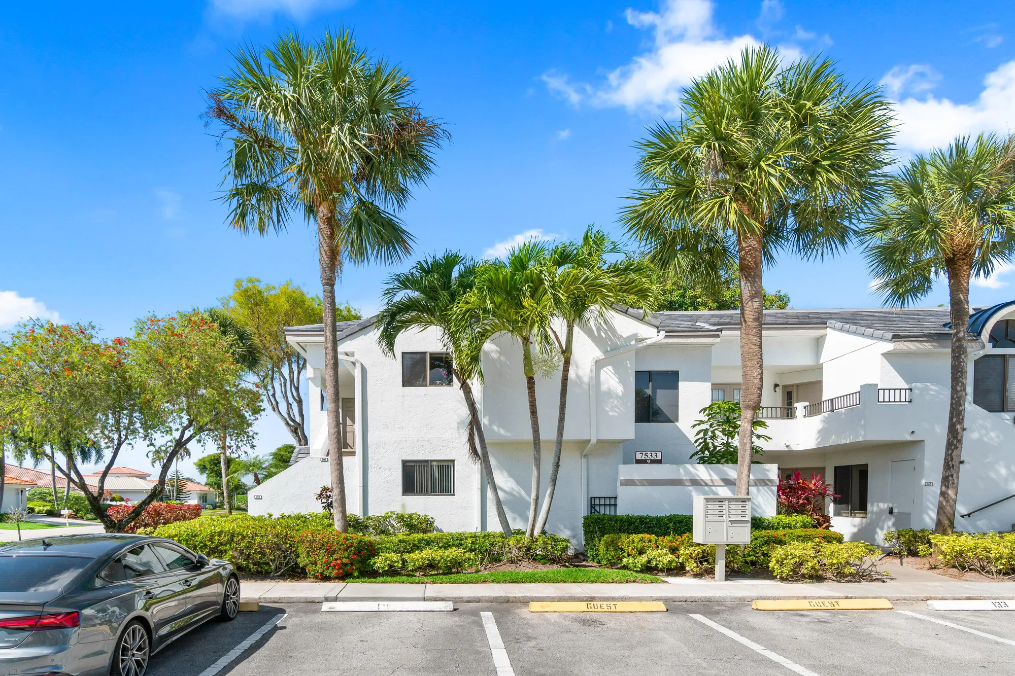 Property Slideshow image 4 of 33 | 7533 glendevon ln 905, Delray Beach, FL, 33446