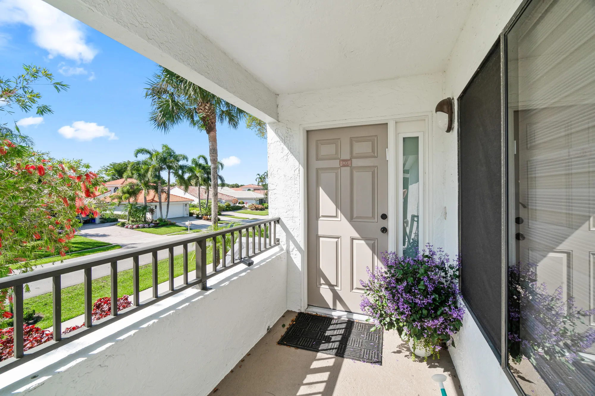 Property Slideshow image 5 of 33 | 7533 glendevon ln 905, Delray Beach, FL, 33446
